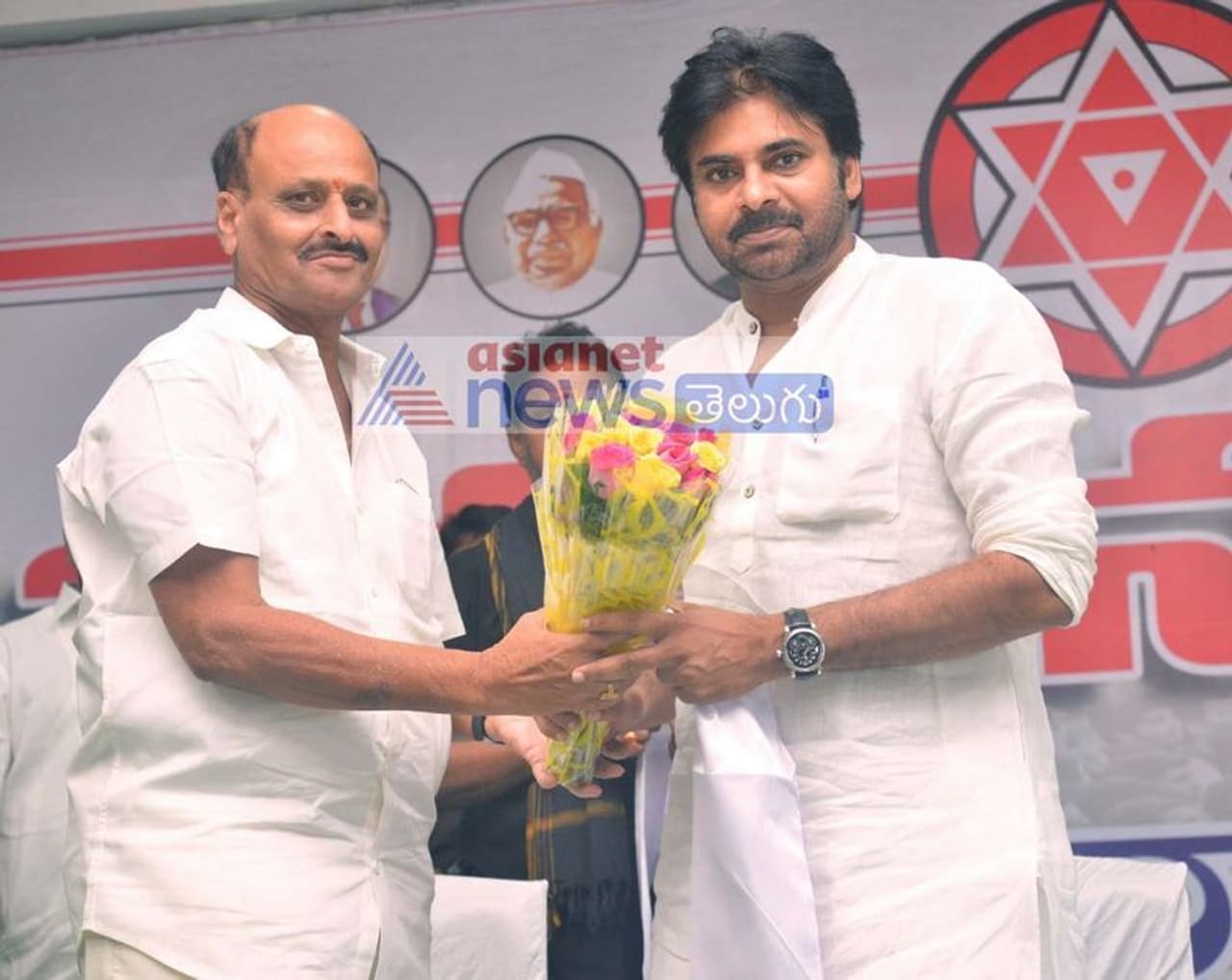జనసేన పార్టీలో చేరిన కొత్త లీడర్లు జనసేన పార్టీలో చేరిన కొత్త లీడర్లు