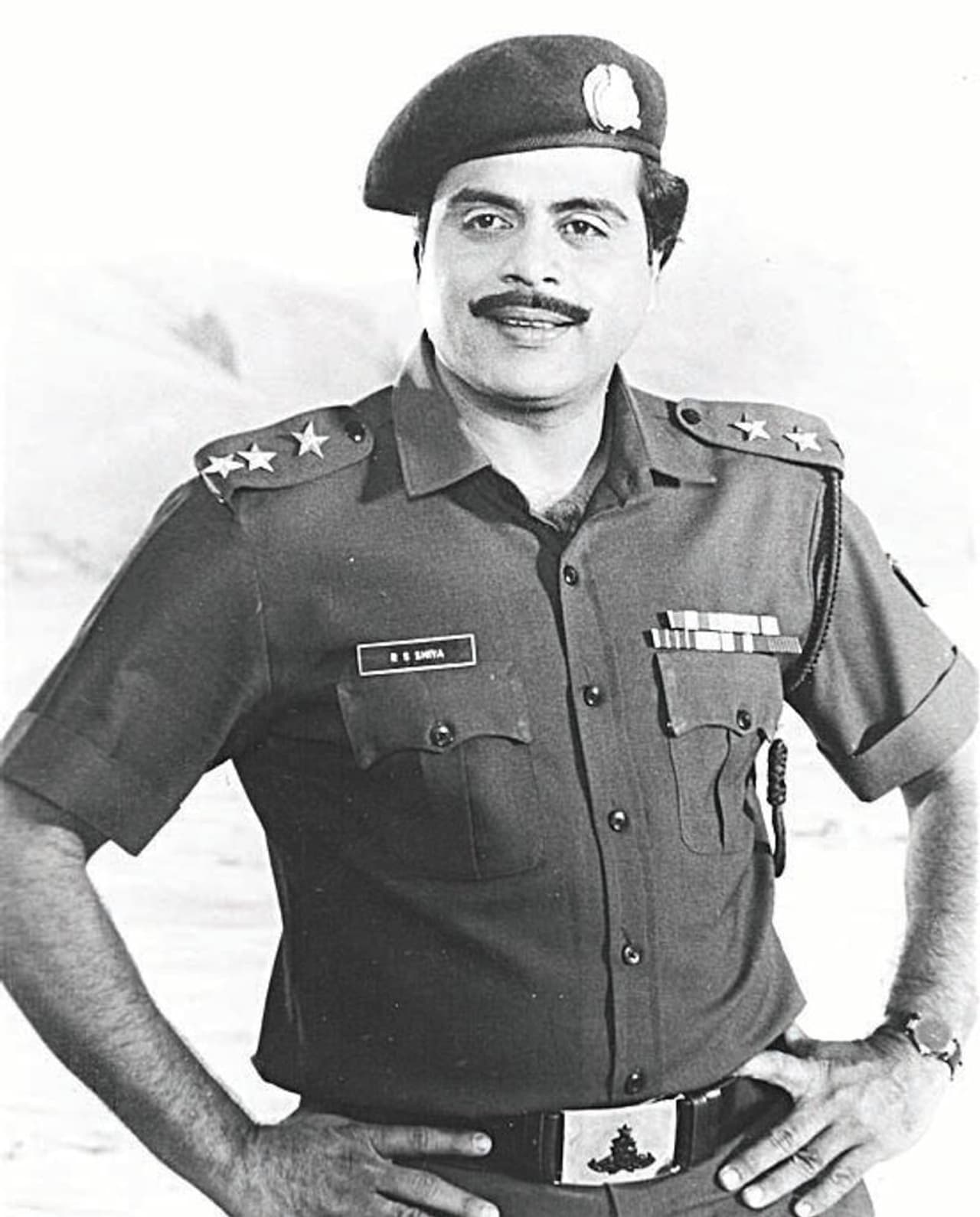 ಸಿಪಾಯಿ ಅವತಾರದಲ್ಲಿ ಅಂಬರೀಶ್ ಸಿಪಾಯಿ ಅವತಾರದಲ್ಲಿ ಅಂಬರೀಶ್