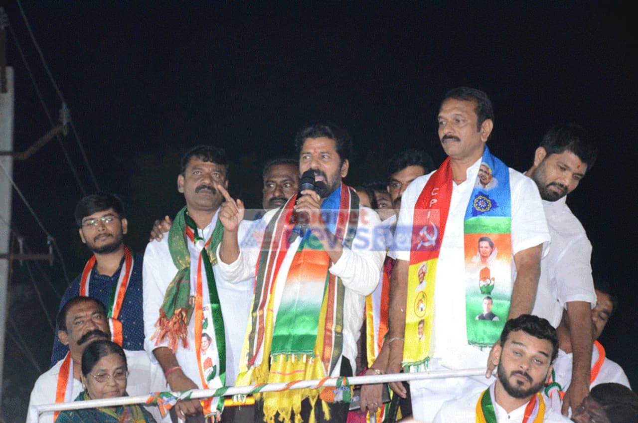 మన్సూరాబాద్ లో రేవంత్ రెడ్డి రోడ్ షో మన్సూరాబాద్ లో రేవంత్ రెడ్డి రోడ్ షో