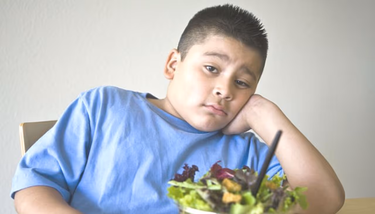 <p>ആരോഗ്യകരമായ ഭാരം നിലനിർത്തുന്നതിന് മാതാപിതാക്കൾ കുട്ടിയുടെ ഭക്ഷണക്രമം, ദൈനംദിന ദിനചര്യ, ഉറക്കം, വ്യായാമം എന്നിവയിൽ കൂടുതൽ ശ്രദ്ധ നൽകുക.</p> <p>ആരോഗ്യകരമായ ഭാരം നിലനിർത്തുന്നതിന് മാതാപിതാക്കൾ കുട്ടിയുടെ ഭക്ഷണക്രമം, ദൈനംദിന ദിനചര്യ, ഉറക്കം, വ്യായാമം എന്നിവയിൽ കൂടുതൽ ശ്രദ്ധ നൽകുക.</p>