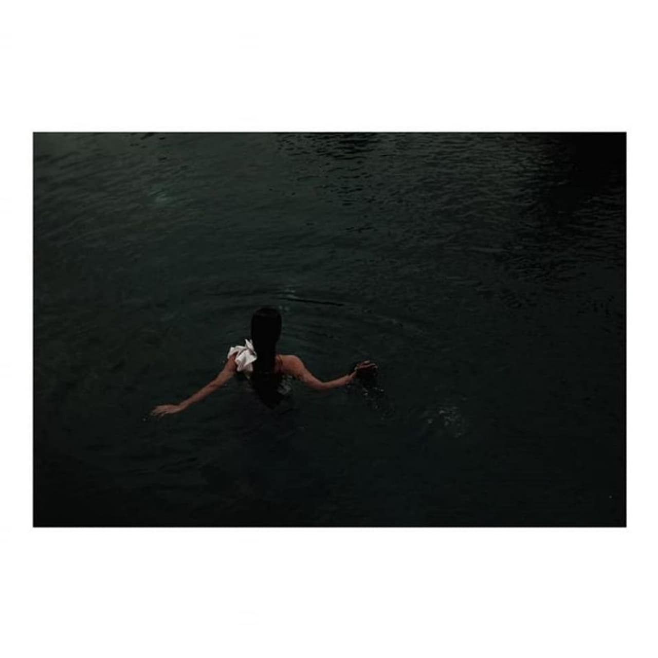 ಇತಿಹಾಸ ಪ್ರಸಿದ್ಧ ಬೆಳ್ಳಂದೂರು ಕೆರೆ ಸಂಪೂರ್ಣ ಕಲುಷಿತವಾಗಿದೆ. ಆಗಾಗ ನೊರೆ ಏಳುತ್ತಿರುತ್ತದೆ. ಇತಿಹಾಸ ಪ್ರಸಿದ್ಧ ಬೆಳ್ಳಂದೂರು ಕೆರೆ ಸಂಪೂರ್ಣ ಕಲುಷಿತವಾಗಿದೆ. ಆಗಾಗ ನೊರೆ ಏಳುತ್ತಿರುತ್ತದೆ.