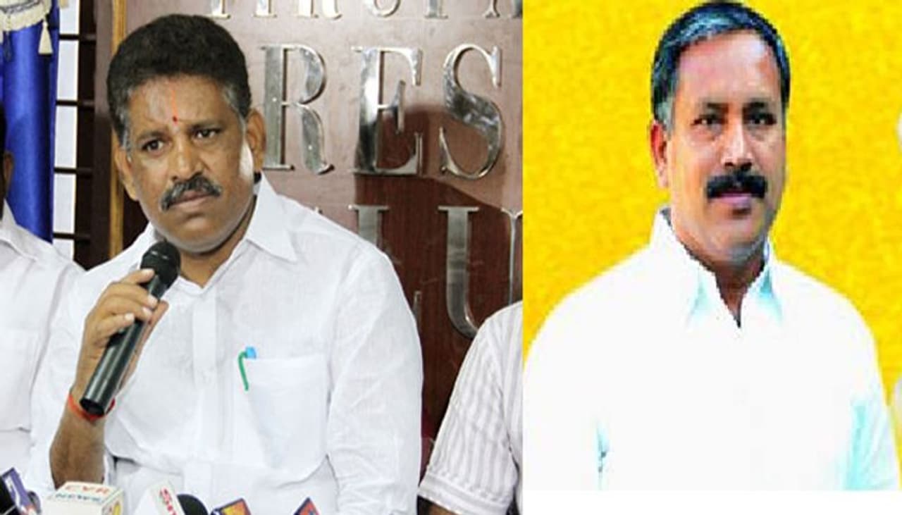 తాజాగా చంద్రగిరి అసెంబ్లీ నియోజకవర్గంలోని ఐదు పోలింగ్ బూత్ల్లో రీ పోలింగ్ నిర్వహించాలని ఈసీ నిర్ణయం తీసుకోవడంలో సీఎస్ హస్తం ఉందని టీడీపీ ఆరోపిస్తోంది. ఈ ఆరోపణలను ఎల్వీ సుబ్రమణ్యం ఖండించారు. తాజాగా చంద్రగిరి అసెంబ్లీ నియోజకవర్గంలోని ఐదు పోలింగ్ బూత్ల్లో రీ పోలింగ్ నిర్వహించాలని ఈసీ నిర్ణయం తీసుకోవడంలో సీఎస్ హస్తం ఉందని టీడీపీ ఆరోపిస్తోంది. ఈ ఆరోపణలను ఎల్వీ సుబ్రమణ్యం ఖండించారు.