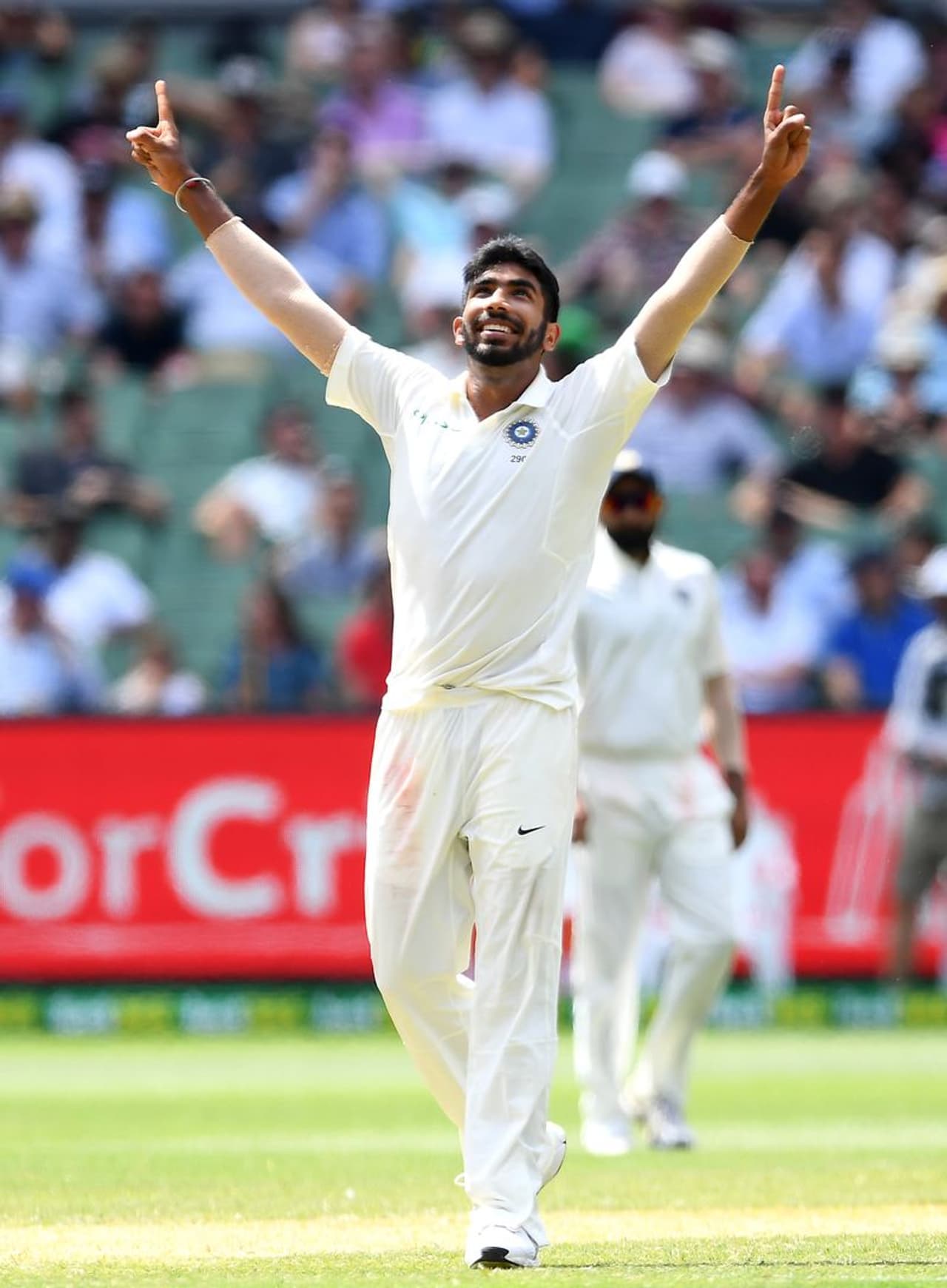 ഓസീസിനെ ഇടിച്ചിട്ട് ഇന്ത്യ; മെല്ബണിലെ ഇന്ത്യന് ബോക്സിംഗ് ഓസീസിനെ ഇടിച്ചിട്ട് ഇന്ത്യ; മെല്ബണിലെ ഇന്ത്യന് ബോക്സിംഗ്