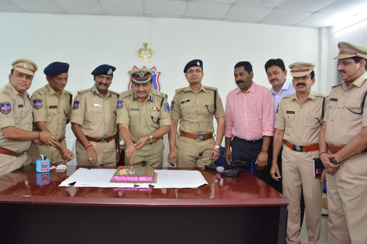 మై వెహికల్ ఈజ్ సేఫ్ ప్రాజెక్టును ప్రారంభించిన రాచకొండ పోలీసులు మై వెహికల్ ఈజ్ సేఫ్ ప్రాజెక్టును ప్రారంభించిన రాచకొండ పోలీసులు