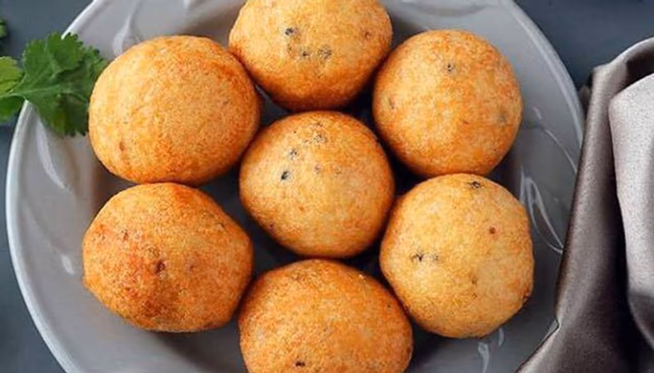 शिळ्या भाताची हटके रेसिपी शिळ्या भाताची हटके रेसिपी