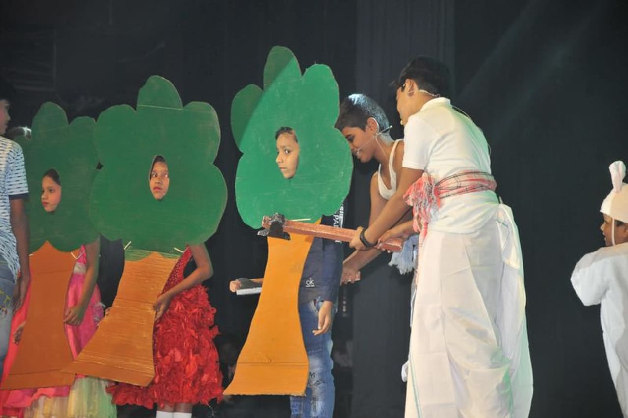 శిల్పకలావేదికలో చిన్నారుల నృత్య కళా ప్రదర్శన శిల్పకలావేదికలో చిన్నారుల నృత్య కళా ప్రదర్శన