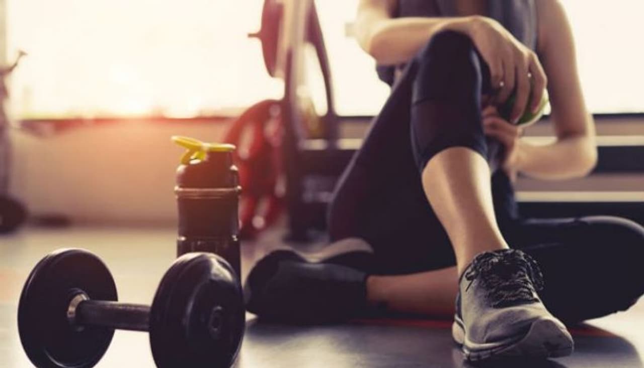 <p style="text align: justify;">Don't let this pandemic make you unhealthy and unfit. Buy these 5 types of equipment and start your workout routine at home. If you can't go to the gym, bring the gym to your house. Fitness is very important and especially in this tough time.</p>