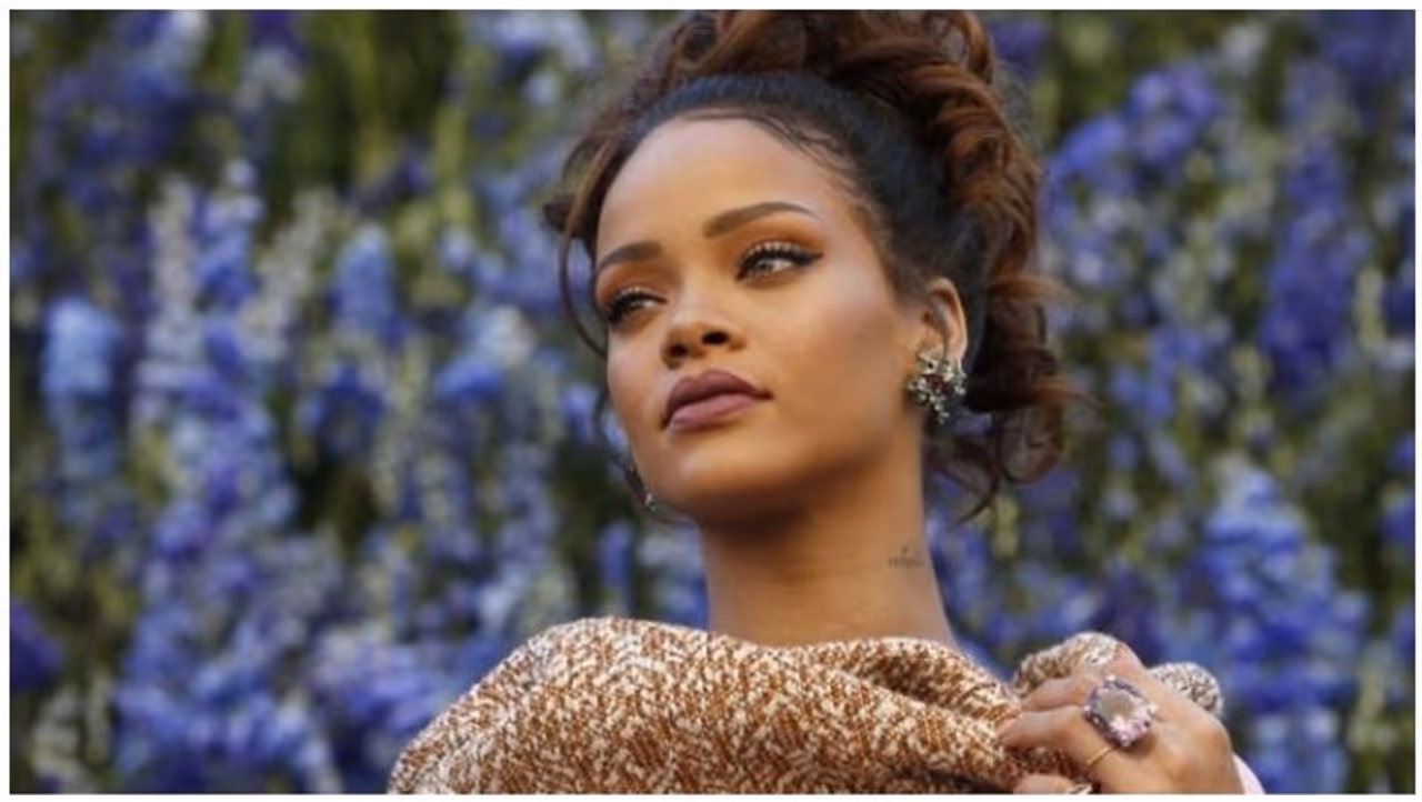 <p>ಭಾರತದಲ್ಲಿ ರೈತರು ನಡೆಸುತ್ತಿರುವ ಪ್ರತಿಭಟನೆ ಪ್ರಶ್ನಿಸಿ ಅಮೆರಿಕದ ಪಾಪ್ ಸ್ಟಾರ್ ರಿಹಾನಾ ಮಾಡಿದ ಟ್ವೀಟ್ಗೆ ಟೀಂ ಇಂಡಿಯಾ ದಿಗ್ಗಜ ಕ್ರಿಕೆಟಿಗ ಸಚಿನ್ ತೆಂಡುಲ್ಕರ್ ತಮ್ಮ ಅಸಮಾಧಾನ ಹೊರಹಾಕಿದ್ದಾರೆ.</p> <p>ಭಾರತದಲ್ಲಿ ರೈತರು ನಡೆಸುತ್ತಿರುವ ಪ್ರತಿಭಟನೆ ಪ್ರಶ್ನಿಸಿ ಅಮೆರಿಕದ ಪಾಪ್ ಸ್ಟಾರ್ ರಿಹಾನಾ ಮಾಡಿದ ಟ್ವೀಟ್ಗೆ ಟೀಂ ಇಂಡಿಯಾ ದಿಗ್ಗಜ ಕ್ರಿಕೆಟಿಗ ಸಚಿನ್ ತೆಂಡುಲ್ಕರ್ ತಮ್ಮ ಅಸಮಾಧಾನ ಹೊರಹಾಕಿದ್ದಾರೆ.</p>