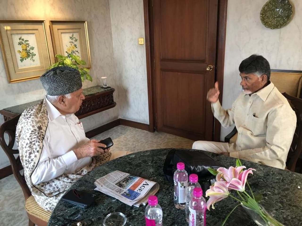 యునైటెడ్ ఇండియా ర్యాలీకి చంద్రబాబు (ఫొటోలు) యునైటెడ్ ఇండియా ర్యాలీకి చంద్రబాబు (ఫొటోలు)