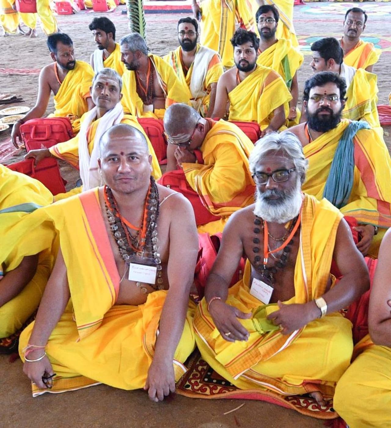 కేసీఆర్ పామ్ హౌస్ లో సహస్ర చండీయాగం కేసీఆర్ పామ్ హౌస్ లో సహస్ర చండీయాగం