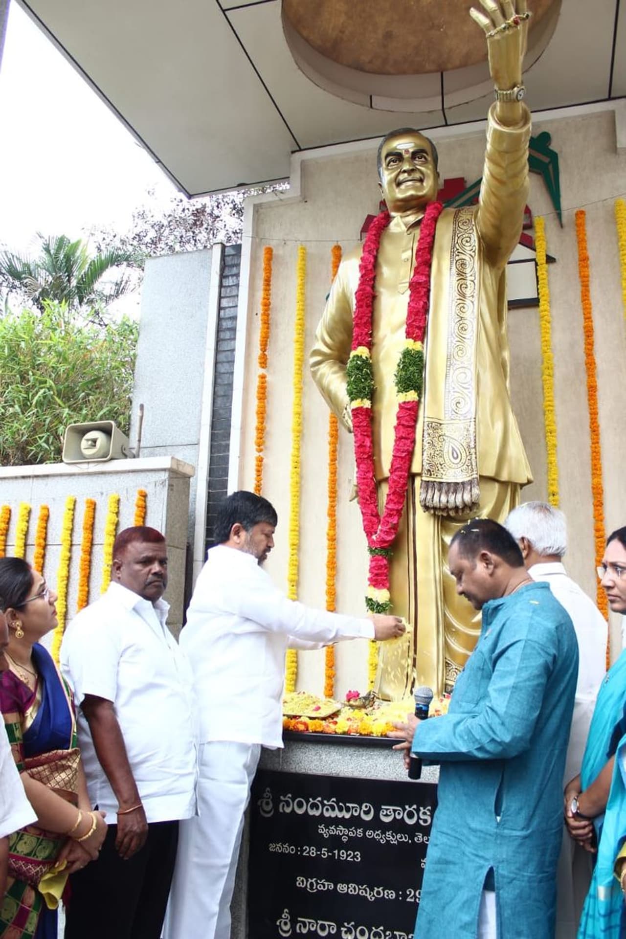 టీ టీడీపి గణతంత్ర దినోత్సవ వేడుకలు (ఫొటోలు) టీ టీడీపి గణతంత్ర దినోత్సవ వేడుకలు (ఫొటోలు)