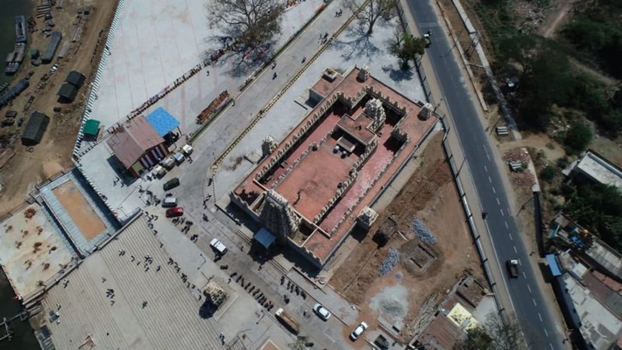 ತಿರುಮಕೂಡಲು ನರಸೀಪುರ ತ್ರಿವೇಣಿ ಸಂಗಮದಲ್ಲಿ ಫೆ.17 ರಿಂದ 19ರವರೆಗೆ ನಡೆಯುವ 11ನೇ ಕುಂಭಮೇಳಕ್ಕೆ ದಶಕದ ಇತಿಹಾಸವಿದೆ. ತಿರುಮಕೂಡಲು ನರಸೀಪುರ ತ್ರಿವೇಣಿ ಸಂಗಮದಲ್ಲಿ ಫೆ.17 ರಿಂದ 19ರವರೆಗೆ ನಡೆಯುವ 11ನೇ ಕುಂಭಮೇಳಕ್ಕೆ ದಶಕದ ಇತಿಹಾಸವಿದೆ.