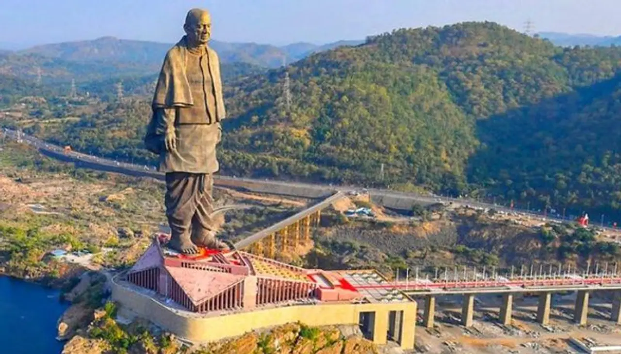 Gujarat's Statue of Unity is one of the world’s tallest statue with a height of 182 metres. According to reports, 1.9 million tourists visited the place. Statue of Unity also known as Sardar Vallabhbhai Patel's statue stands on a river valley in Gujarat’s Narmada district. It is fast becoming one of the top tourist attractions of the country.