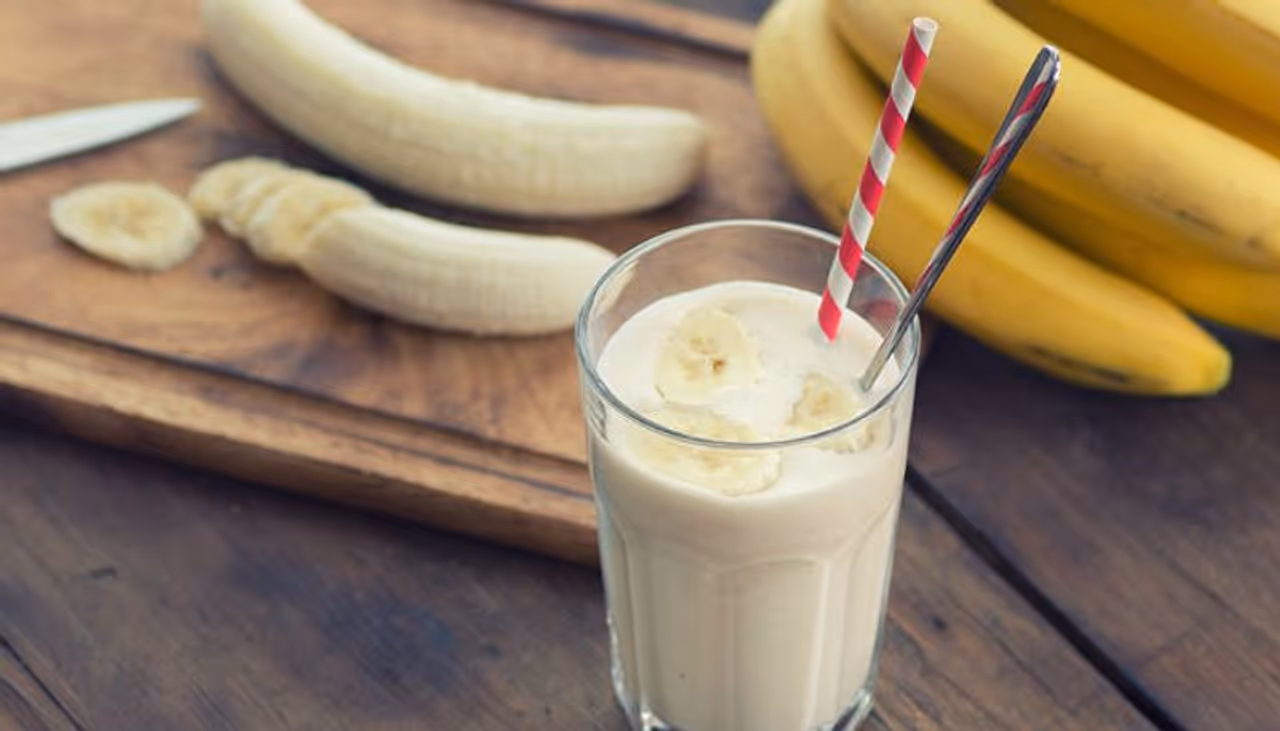 Health Benefits of Banana with Milk for Men In Tamil