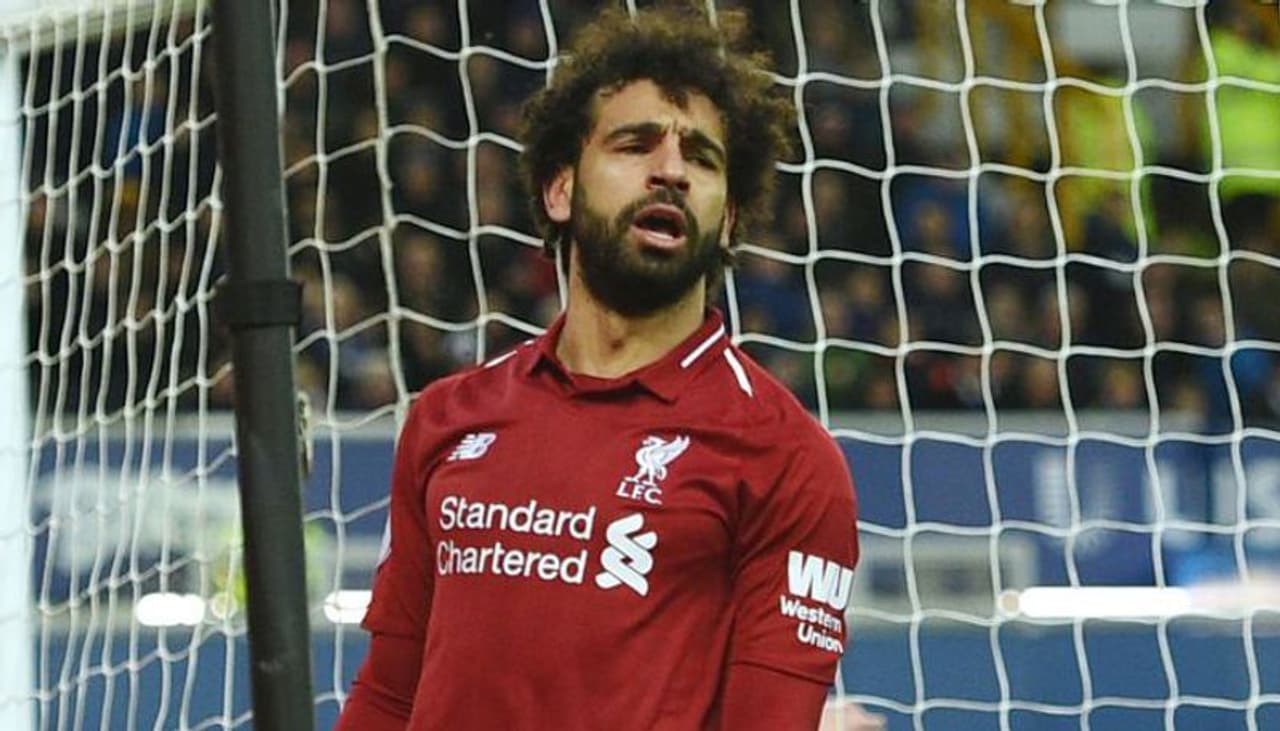 <p>ഡേവിഡ് ക്രൈഗ് എന്ന വീടില്ലാത്ത തെരുവില് കഴിയുന്ന മനുഷ്യനാണ് സലാ ദൈവ ദൂതനെപ്പോലെ അവതരിച്ചത്.</p> <p>ഡേവിഡ് ക്രൈഗ് എന്ന വീടില്ലാത്ത തെരുവില് കഴിയുന്ന മനുഷ്യനാണ് സലാ ദൈവ ദൂതനെപ്പോലെ അവതരിച്ചത്.</p>