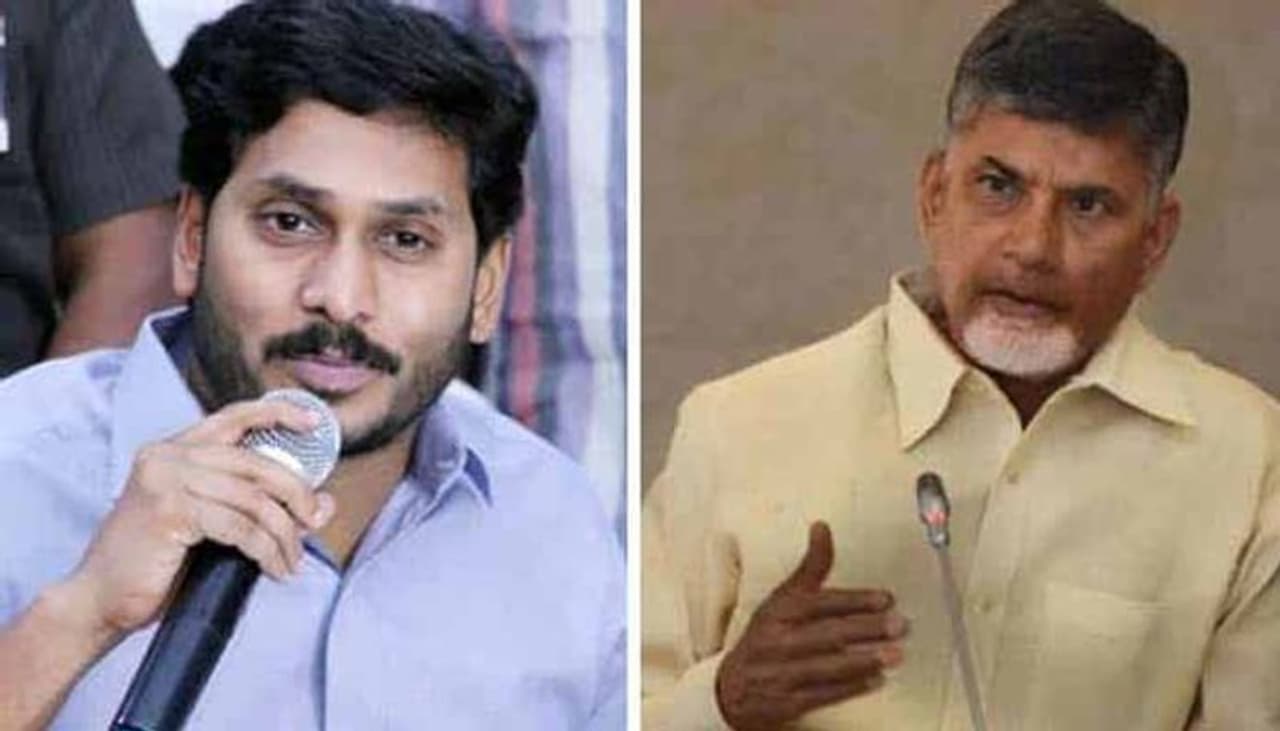 ఆంధ్రప్రదేశ్ అసెంబ్లీ ఎన్నికలకు సంబంధించి ప్రధాన పార్టీల అధినేతలు ముఖ్యమంత్రి చంద్రబాబు నాయుడు, వైఎస్ జగన్లు ప్రచారంలో దూసుకుపోతున్నారు. సీఎం చంద్రబాబు వయసును సైతం లెక్క చేయకుండా మండుటెండల్లో రోజుకు మూడు, నాలుగు జిల్లాల్లో సుడిగాలి పర్యటనలు చేస్తున్నారు. అటు వైసీపీ చీఫ్ కూడా ఏ మాత్రం తగ్గడం లేదు. సీఎంపైనా, టీడీపీ నేతలపైనా వాడివేడి విమర్శలు చేస్తూ పొలిటికల్ హీట్ పెంచేస్తున్నారు. ఆంధ్రప్రదేశ్ అసెంబ్లీ ఎన్నికలకు సంబంధించి ప్రధాన పార్టీల అధినేతలు ముఖ్యమంత్రి చంద్రబాబు నాయుడు, వైఎస్ జగన్లు ప్రచారంలో దూసుకుపోతున్నారు. సీఎం చంద్రబాబు వయసును సైతం లెక్క చేయకుండా మండుటెండల్లో రోజుకు మూడు, నాలుగు జిల్లాల్లో సుడిగాలి పర్యటనలు చేస్తున్నారు. అటు వైసీపీ చీఫ్ కూడా ఏ మాత్రం తగ్గడం లేదు. సీఎంపైనా, టీడీపీ నేతలపైనా వాడివేడి విమర్శలు చేస్తూ పొలిటికల్ హీట్ పెంచేస్తున్నారు.