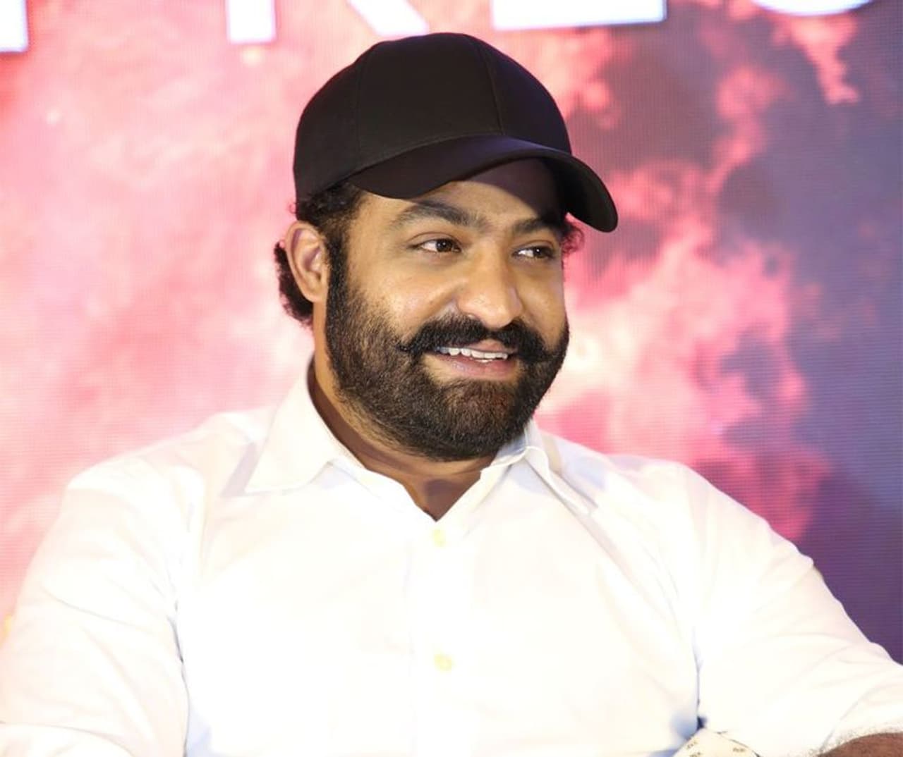 'RRR'లో ఎన్టీఆర్ లుక్ 'RRR'లో ఎన్టీఆర్ లుక్