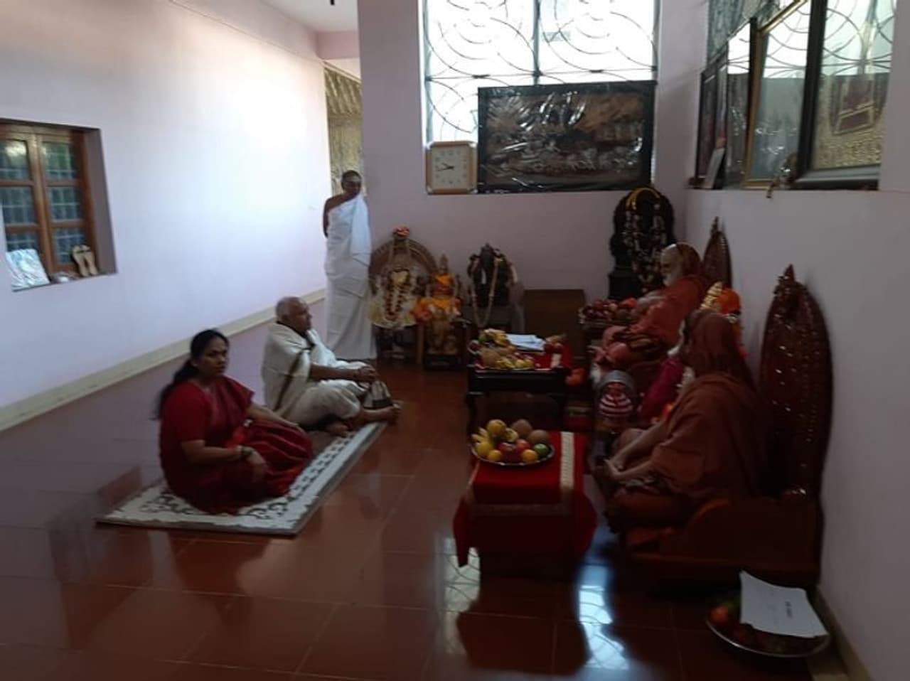 ಲೋಕಸಭಾ ಚುನಾವಣಾ ಹಿನ್ನಲೆಯಲ್ಲಿ ಬಿಎಸ್ವೈ ಹಾಗೂ ಶೋಭಾ ಕರಂದ್ಲಾಜೆ ಶೃಂಗೇರಿಗೆ ಭೇಟಿ ನೀಡಿ ಗುರುಗಳಿಂದ ಆಶೀರ್ವಾದ ಪಡೆದರು. ಲೋಕಸಭಾ ಚುನಾವಣಾ ಹಿನ್ನಲೆಯಲ್ಲಿ ಬಿಎಸ್ವೈ ಹಾಗೂ ಶೋಭಾ ಕರಂದ್ಲಾಜೆ ಶೃಂಗೇರಿಗೆ ಭೇಟಿ ನೀಡಿ ಗುರುಗಳಿಂದ ಆಶೀರ್ವಾದ ಪಡೆದರು.