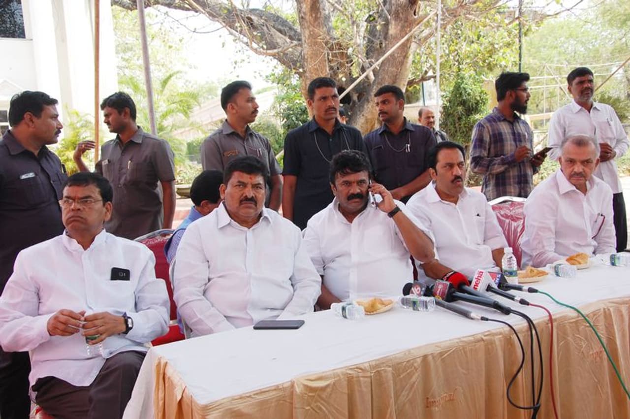 సికింద్రాబాద్ పార్లమెంట్ నియోజకవర్గ టీఆర్ఎస్ సమావేశం(ఫోటోలు) సికింద్రాబాద్ పార్లమెంట్ నియోజకవర్గ టీఆర్ఎస్ సమావేశం(ఫోటోలు)