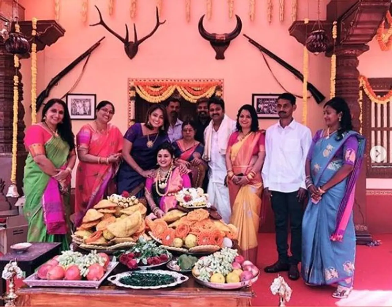 ರಿಷಭ್ ಶೆಟ್ಟಿ ಹಾಗೂ ಪ್ರಗತಿ ಶೆಟ್ಟಿ ಕುಟುಂಬ ಹೊಸ ಅತಿಥಿ ಆಗಮನಕ್ಕೆ ಕಾಯುತ್ತಿದೆ. ರಿಷಭ್ ಶೆಟ್ಟಿ ಹಾಗೂ ಪ್ರಗತಿ ಶೆಟ್ಟಿ ಕುಟುಂಬ ಹೊಸ ಅತಿಥಿ ಆಗಮನಕ್ಕೆ ಕಾಯುತ್ತಿದೆ.