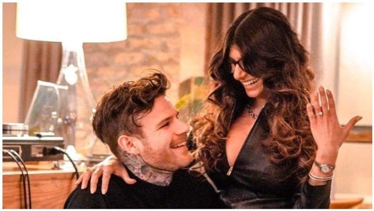 मिया खलीफा अपने बायॅफ्रेंड रॉबर्ड सेंडबर्ग के साथ शादी करेगी। मिया खलीफा अपने बायॅफ्रेंड रॉबर्ड सेंडबर्ग के साथ शादी करेगी।