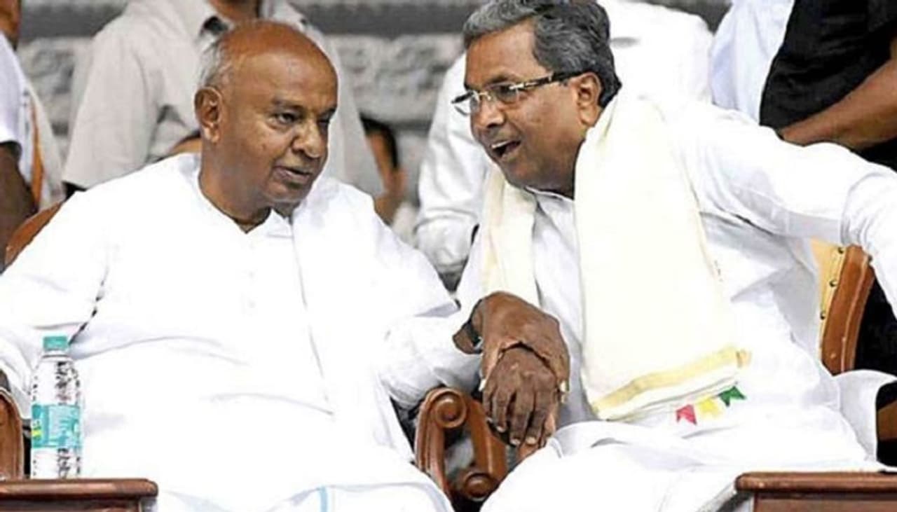 1. ಲೋಕಸಭಾ ಚುನಾವಣೆಯ ಫಲಿತಾಂಶದ ನಂತರ ಕಾಂಗ್ರೆಸ್ ಶಾಸಕರ ಅಸಮಾಧಾನದಿಂದ ರಾಜ್ಯದ ಸಮ್ಮಿಶ್ರ ಸರ್ಕಾರ ಪತನಗೊಳ್ಳುವ ಅಪಾಯಕ್ಕೆ ಸಿಲುಕಿದರೆ ಜೆಡಿಎಸ್ ವರಿಷ್ಠ ಎಚ್.ಡಿ.ದೇವೇಗೌಡರು ಮುಖ್ಯಮಂತ್ರಿ ಹುದ್ದೆಯನ್ನು ಕಾಂಗ್ರೆಸ್ಗೆ ಬಿಟ್ಟುಕೊಡಬಹುದು. ಹಾಗೆ ಬಿಟ್ಟು ಕೊಡುವಾಗ ಅವರು ಸಹಜವಾಗಿಯೇ ಉಪಮುಖ್ಯಮಂತ್ರಿಯಾಗಿರುವ ಡಾ| ಜಿ.ಪರಮೇಶ್ವರ್ ಅವರನ್ನು ಸೂಚಿಸಬಹುದು ಎಂಬ ವದಂತಿಯಿದೆ. 1. ಲೋಕಸಭಾ ಚುನಾವಣೆಯ ಫಲಿತಾಂಶದ ನಂತರ ಕಾಂಗ್ರೆಸ್ ಶಾಸಕರ ಅಸಮಾಧಾನದಿಂದ ರಾಜ್ಯದ ಸಮ್ಮಿಶ್ರ ಸರ್ಕಾರ ಪತನಗೊಳ್ಳುವ ಅಪಾಯಕ್ಕೆ ಸಿಲುಕಿದರೆ ಜೆಡಿಎಸ್ ವರಿಷ್ಠ ಎಚ್.ಡಿ.ದೇವೇಗೌಡರು ಮುಖ್ಯಮಂತ್ರಿ ಹುದ್ದೆಯನ್ನು ಕಾಂಗ್ರೆಸ್ಗೆ ಬಿಟ್ಟುಕೊಡಬಹುದು. ಹಾಗೆ ಬಿಟ್ಟು ಕೊಡುವಾಗ ಅವರು ಸಹಜವಾಗಿಯೇ ಉಪಮುಖ್ಯಮಂತ್ರಿಯಾಗಿರುವ ಡಾ| ಜಿ.ಪರಮೇಶ್ವರ್ ಅವರನ್ನು ಸೂಚಿಸಬಹುದು ಎಂಬ ವದಂತಿಯಿದೆ.