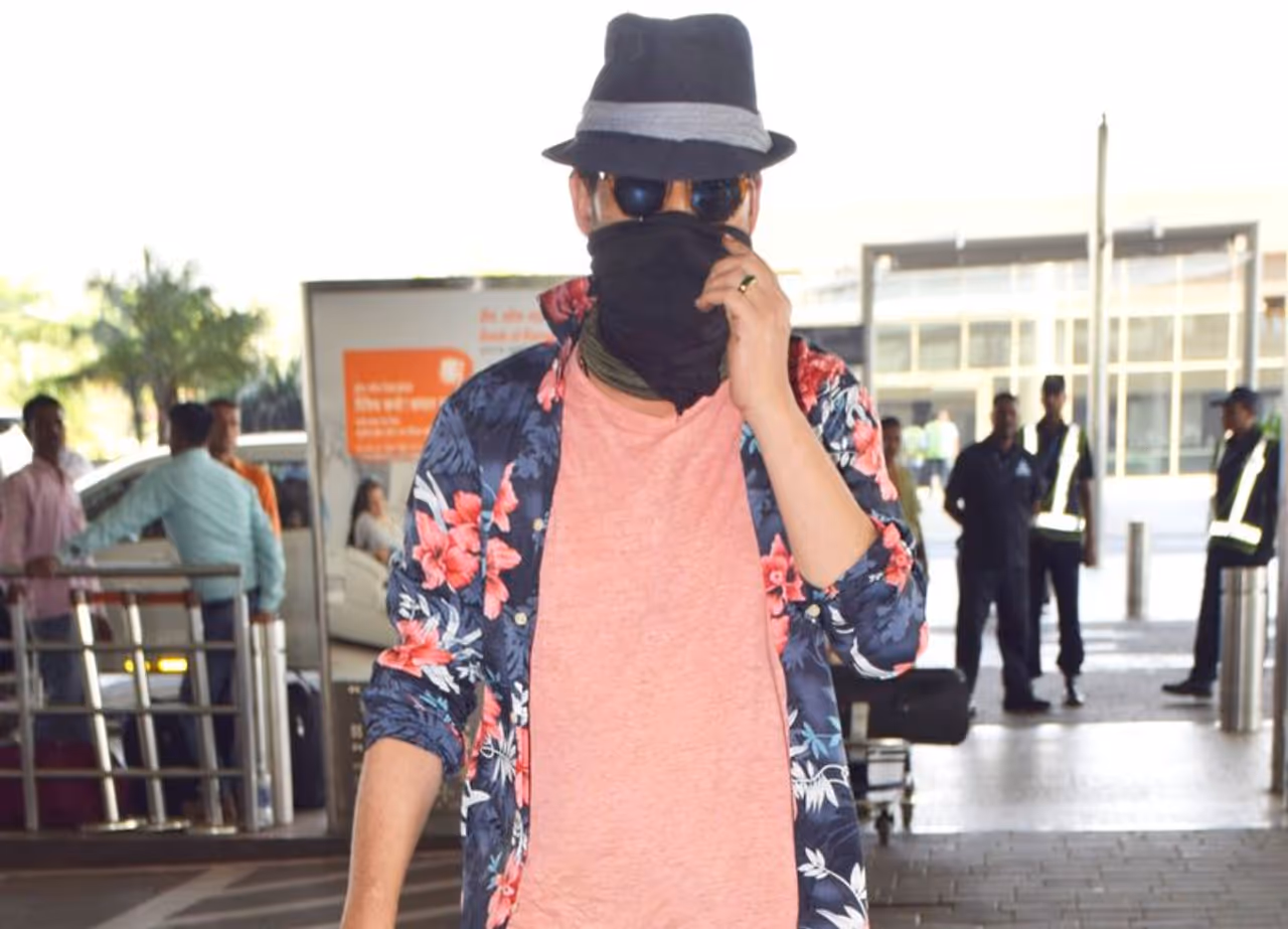 Actor Irrfan Khan made a rare appearance since being diagnosed with a neuroendocrine tumour last year. Actor Irrfan Khan made a rare appearance since being diagnosed with a neuroendocrine tumour last year.