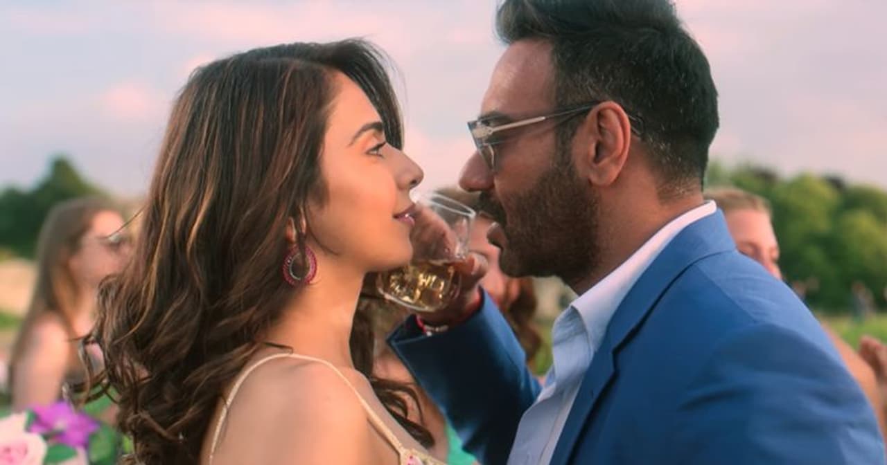 बॉलीवुड अभिनेता अजय देवगन की फिल्म ‘दे दे प्यार दे’ का एक गाना हाल ही में रिलीज हुआ है।