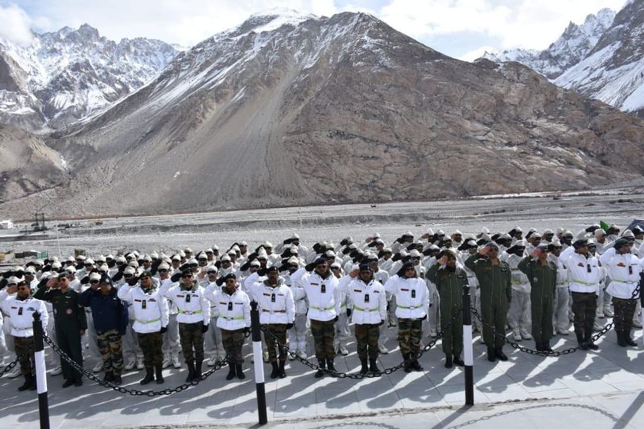 ‘Siachen Warriors’ Brigade of Fire & Fury Corps celebrated the 35th Siachen Day with traditional solemnity and reverence on April 13. Brigadier Bhupesh Hada paid homage to the martyrs at the Siachen War Memorial, in commemoration of the courage and fortitude displayed by troops of the Indian Army in securing the highest and coldest battlefield in the world.