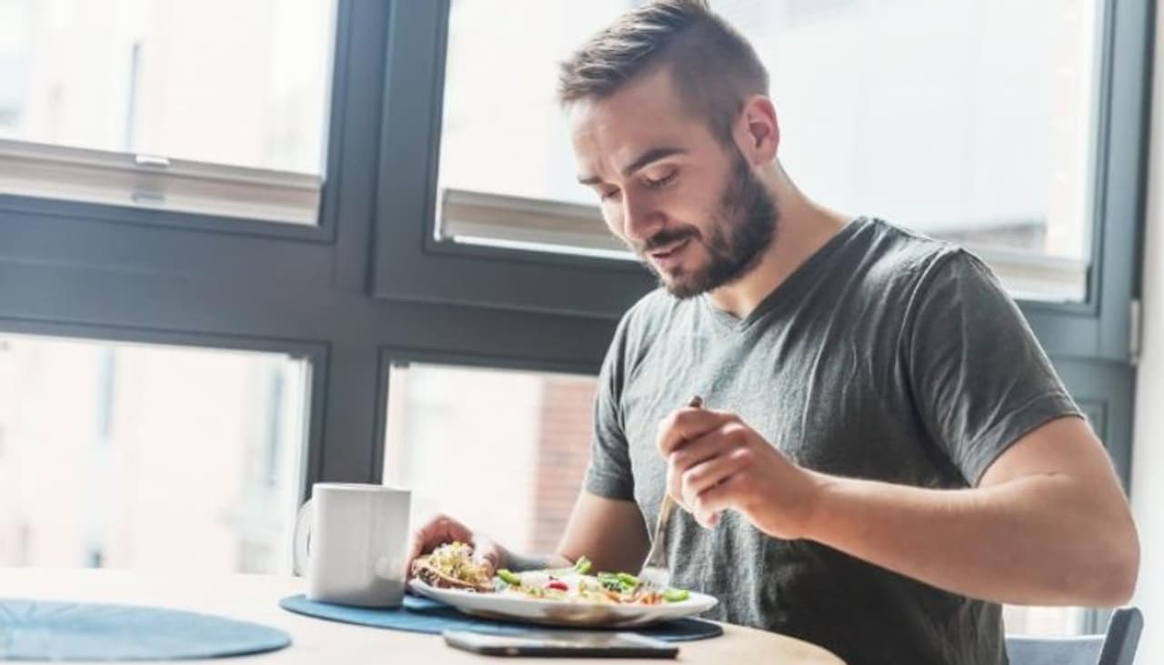 <p> ಆಹಾರ ಅಥವಾ ಊಟ ಸೇವನೆ ನಂತರ ಮಾಡಬಾರದು, ಅಪಾಯಕಾರಿ ಎಂದು ಸಾಬೀತಾಗುವ 5 ಅಂಶಗಳನ್ನು ಬಗ್ಗೆ ಇಲ್ಲಿದೆ ಮಾಹಿತಿ... ಇವುಗಳಲ್ಲಿ ಒಂದು ಅಂಶವನ್ನು ನೀವು ಏನಾದರೂ ಮಾಡುತ್ತಿದರೆ, ಈಗಲೇ ಅವುಗಳನ್ನು ಉತ್ತಮ ಆರೋಗ್ಯಕ್ಕಾಗಿ ಬಿಡಿ. ಆರೋಗ್ಯದಿಂದಿರಿ. </p> <p> ಆಹಾರ ಅಥವಾ ಊಟ ಸೇವನೆ ನಂತರ ಮಾಡಬಾರದು, ಅಪಾಯಕಾರಿ ಎಂದು ಸಾಬೀತಾಗುವ 5 ಅಂಶಗಳನ್ನು ಬಗ್ಗೆ ಇಲ್ಲಿದೆ ಮಾಹಿತಿ... ಇವುಗಳಲ್ಲಿ ಒಂದು ಅಂಶವನ್ನು ನೀವು ಏನಾದರೂ ಮಾಡುತ್ತಿದರೆ, ಈಗಲೇ ಅವುಗಳನ್ನು ಉತ್ತಮ ಆರೋಗ್ಯಕ್ಕಾಗಿ ಬಿಡಿ. ಆರೋಗ್ಯದಿಂದಿರಿ. </p>