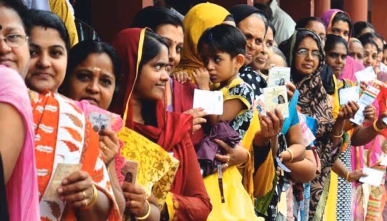 <p>The survey, which took the opinion of 10,396 respondents in 272 urban centres and 811 rural centres using a systematic sampling methodology, saw the Left Democratic Front gaining support from the powerful Ezhava Community besides Muslims, Dalits and Other Backward Classes.<br /> </p><p>The survey shows that 41 per cent of the Dalit respondents, 47 per cent of Muslims, 45 per cent of Ezhavas and 43 per cent of Other Backward Classes endorsed the Left Democratic Front.<br /> </p><p>As for the Congress led United Democratic Front, the alliance seems to have a foothold over the Christian community vote share and the Nair community.</p> <p>The survey, which took the opinion of 10,396 respondents in 272 urban centres and 811 rural centres using a systematic sampling methodology, saw the Left Democratic Front gaining support from the powerful Ezhava Community besides Muslims, Dalits and Other Backward Classes.<br /> </p><p>The survey shows that 41 per cent of the Dalit respondents, 47 per cent of Muslims, 45 per cent of Ezhavas and 43 per cent of Other Backward Classes endorsed the Left Democratic Front.<br /> </p><p>As for the Congress led United Democratic Front, the alliance seems to have a foothold over the Christian community vote share and the Nair community.</p>