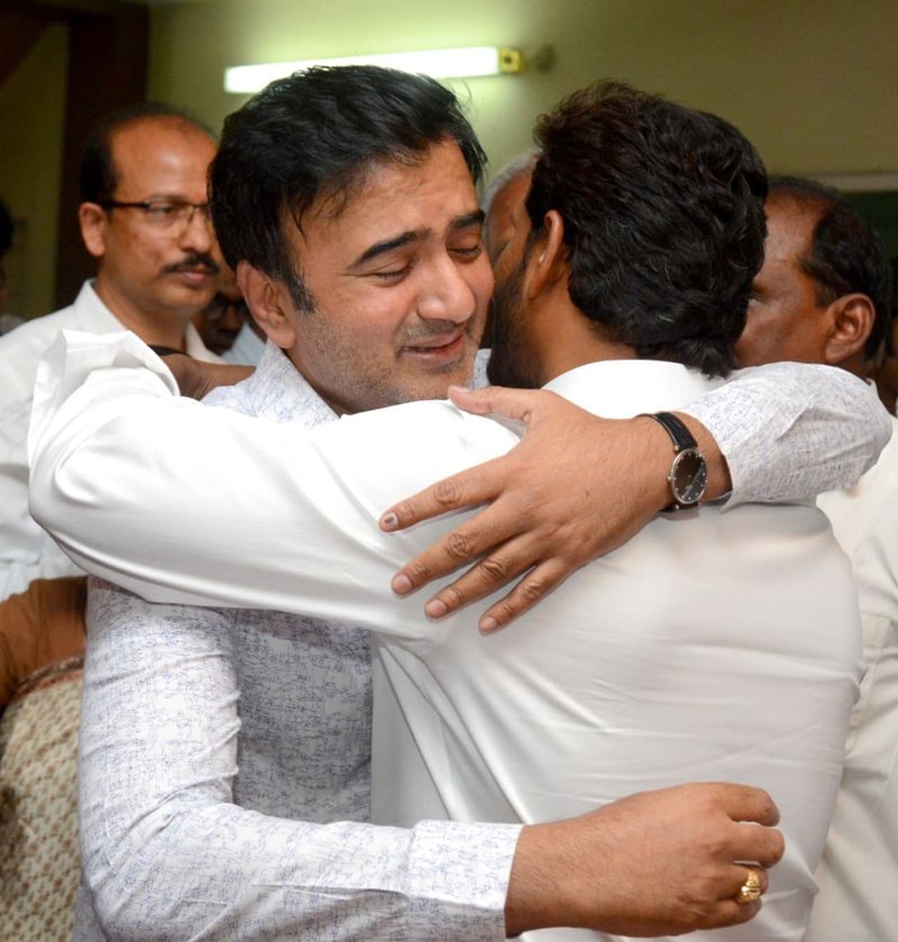 సుభాషణ్ రెడ్డి మృతికి జగన్ నివాళి (ఫొటోలు) సుభాషణ్ రెడ్డి మృతికి జగన్ నివాళి (ఫొటోలు)