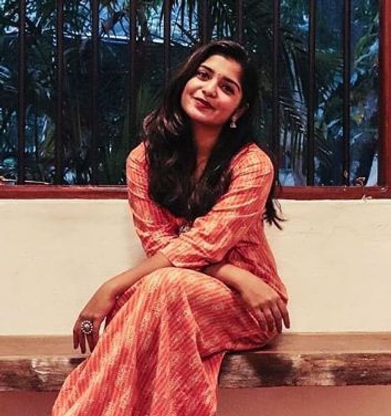 <p>மக்கள் செல்வன் விஜய் சேதுபதி, த்ரிஷா நடிப்பில் வெளியான ‘96’ திரைப்படம் ரசிகர்களிடம் மிகுந்த வரவேற்பு பெற்றது. த்ரிஷாவையும், விஜய் சேதுபதியும் வேறு ஒரு பரிமாணத்தில் காட்டியது ரசிகர்களை வெகுவாக கவர்ந்தது.</p>