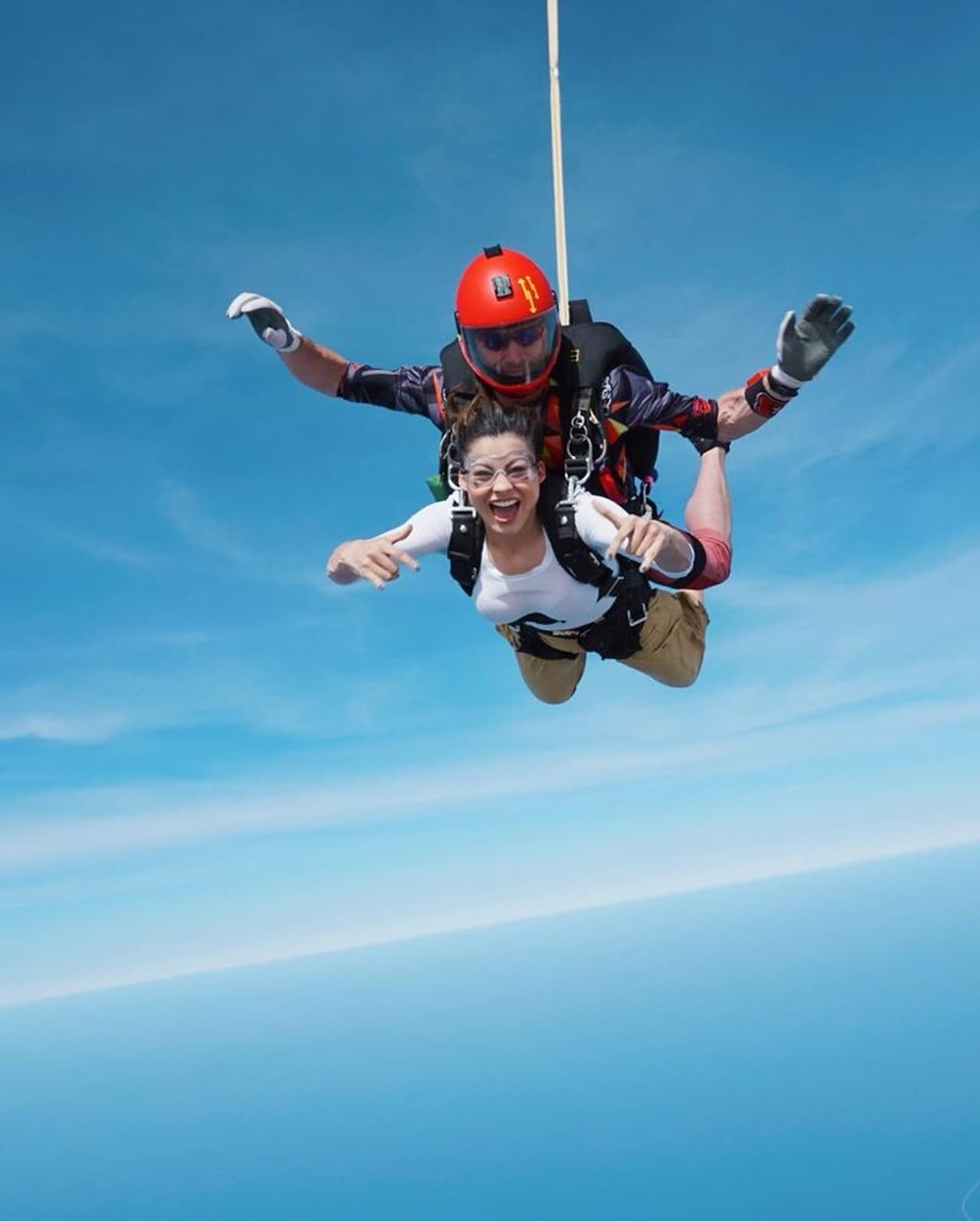 इन तस्वीरों को देखने के बाद उर्वशी के फैंस के पसीने छुट गए हैं।