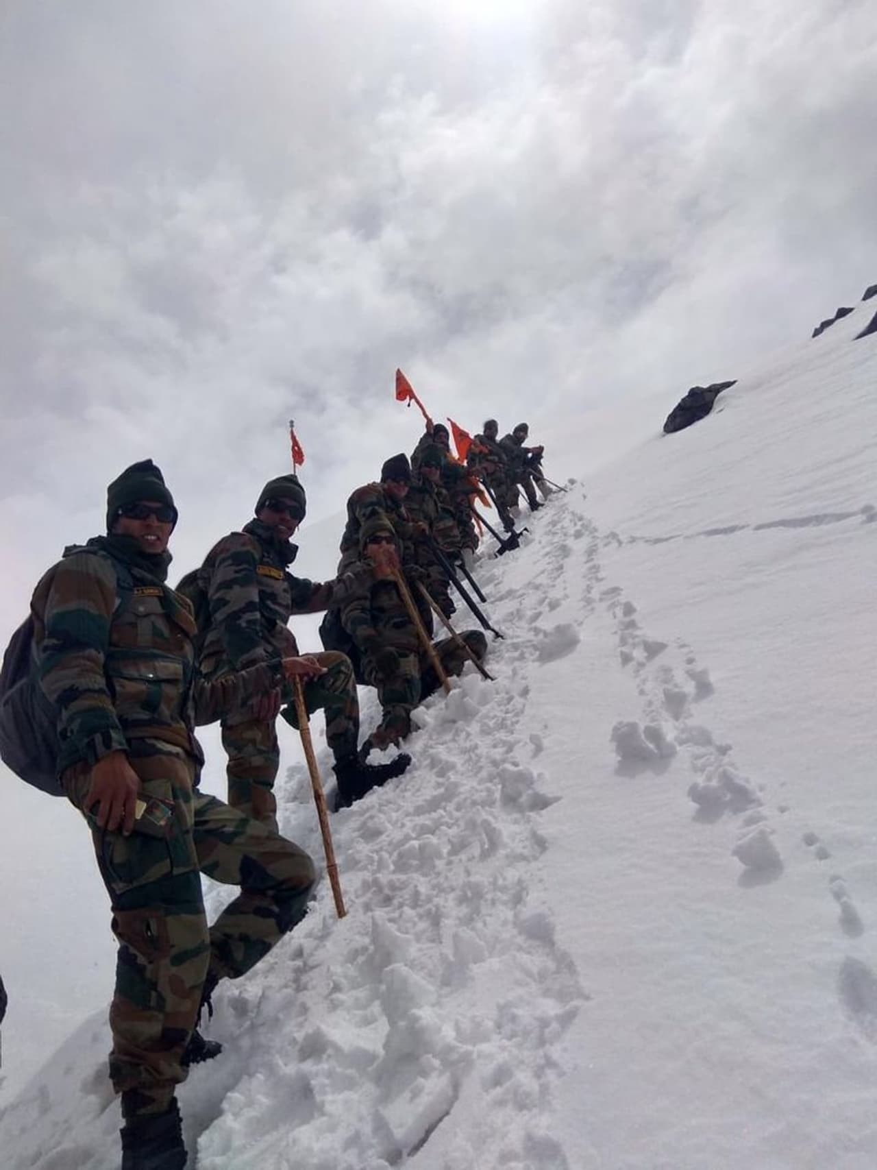 Dedicated Indian Army teams have started working to make the Hemkund Sahib Gurudwara accessible for devotees by June 1. Hemkund Sahib, which is a revered Sikh Gurudwara, is situated at a height of 3,000 feet in Uttarakhand’s Chamoli district.