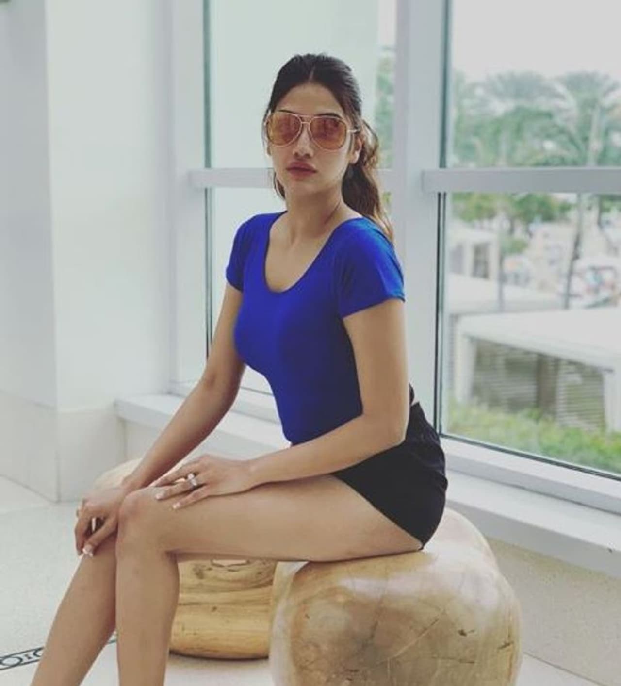 ಬೆಂಗಾಲಿ ಚಿತ್ರರಂಗದಲ್ಲಿ ಹೆಸರು ಮಾಡಿರುವ ನಟಿ ಸುಸ್ರತ್ ಜಹಾನ್ 2019 ರ ಲೋಕಸಭಾ ಚುನಾವಣೆಯಲ್ಲಿ ಸಂಸದೆಯಾಗಿ ಆಯ್ಕೆಯಾಗಿದ್ದಾರೆ. ಬೆಂಗಾಲಿ ಚಿತ್ರರಂಗದಲ್ಲಿ ಹೆಸರು ಮಾಡಿರುವ ನಟಿ ಸುಸ್ರತ್ ಜಹಾನ್ 2019 ರ ಲೋಕಸಭಾ ಚುನಾವಣೆಯಲ್ಲಿ ಸಂಸದೆಯಾಗಿ ಆಯ್ಕೆಯಾಗಿದ್ದಾರೆ.