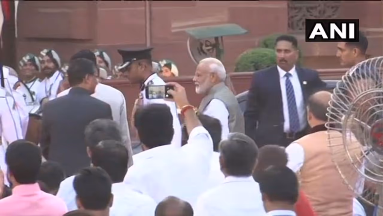 నరేంద్ర మోడి ప్రమాణ స్వీకారం( ఫోటోలు) నరేంద్ర మోడి ప్రమాణ స్వీకారం( ఫోటోలు)