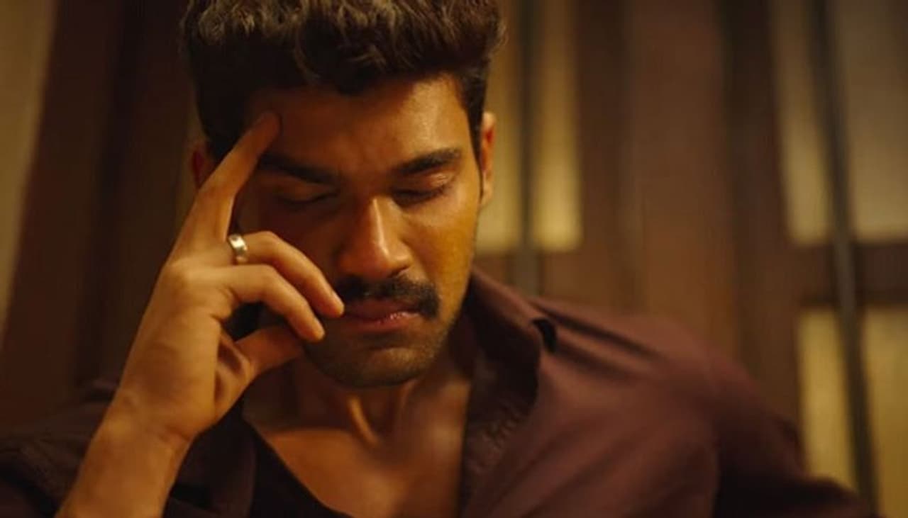 బెల్లకొండ శ్రీనివాస్ రాక్షసుడు గత వారం రిలీజైన ఈ సినిమా మూడు రోజుల్లోనే 6 కోట్లను రాబట్టింది. ప్రస్తుతం పాజిటివ్ టాక్ అదే ఫ్లోలో షేర్స్ ని అందిస్తోంది. బెల్లకొండ శ్రీనివాస్ రాక్షసుడు గత వారం రిలీజైన ఈ సినిమా మూడు రోజుల్లోనే 6 కోట్లను రాబట్టింది. ప్రస్తుతం పాజిటివ్ టాక్ అదే ఫ్లోలో షేర్స్ ని అందిస్తోంది.