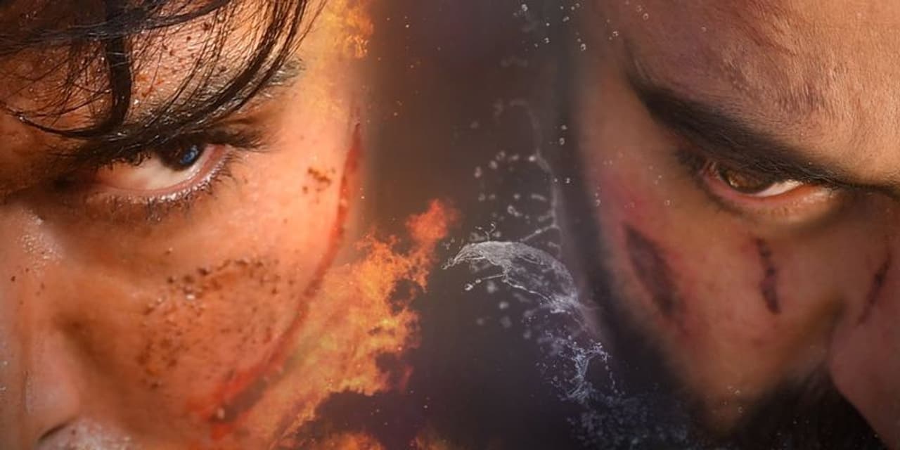 RRR: రామ్ చరణ్ జూనియర్ నటిస్తున్న ఈ సినిమా స్టార్ క్యాస్టింగ్ తోనే డిఫరెంట్ ప్రాజెక్ట్ అని దేశాన్ని ఆకర్షించింది. అందులోను రాజమౌళి దర్శకత్వం వహించడం పైగా కొమురం భీమ్ అల్లూరి సీతారామరాజు వంటి పాత్రలతో కథను సిద్ధం చేసుకోవడం ఒక వినూత్న ప్రయోగం. ఈ బిగ్గెస్ట్ మల్టీస్టారర్ వచ్చే వచ్చే ఏడాది జులై 30న ప్రేక్షకుల ముందుకు రానుంది. RRR: రామ్ చరణ్ జూనియర్ నటిస్తున్న ఈ సినిమా స్టార్ క్యాస్టింగ్ తోనే డిఫరెంట్ ప్రాజెక్ట్ అని దేశాన్ని ఆకర్షించింది. అందులోను రాజమౌళి దర్శకత్వం వహించడం పైగా కొమురం భీమ్ అల్లూరి సీతారామరాజు వంటి పాత్రలతో కథను సిద్ధం చేసుకోవడం ఒక వినూత్న ప్రయోగం. ఈ బిగ్గెస్ట్ మల్టీస్టారర్ వచ్చే వచ్చే ఏడాది జులై 30న ప్రేక్షకుల ముందుకు రానుంది.