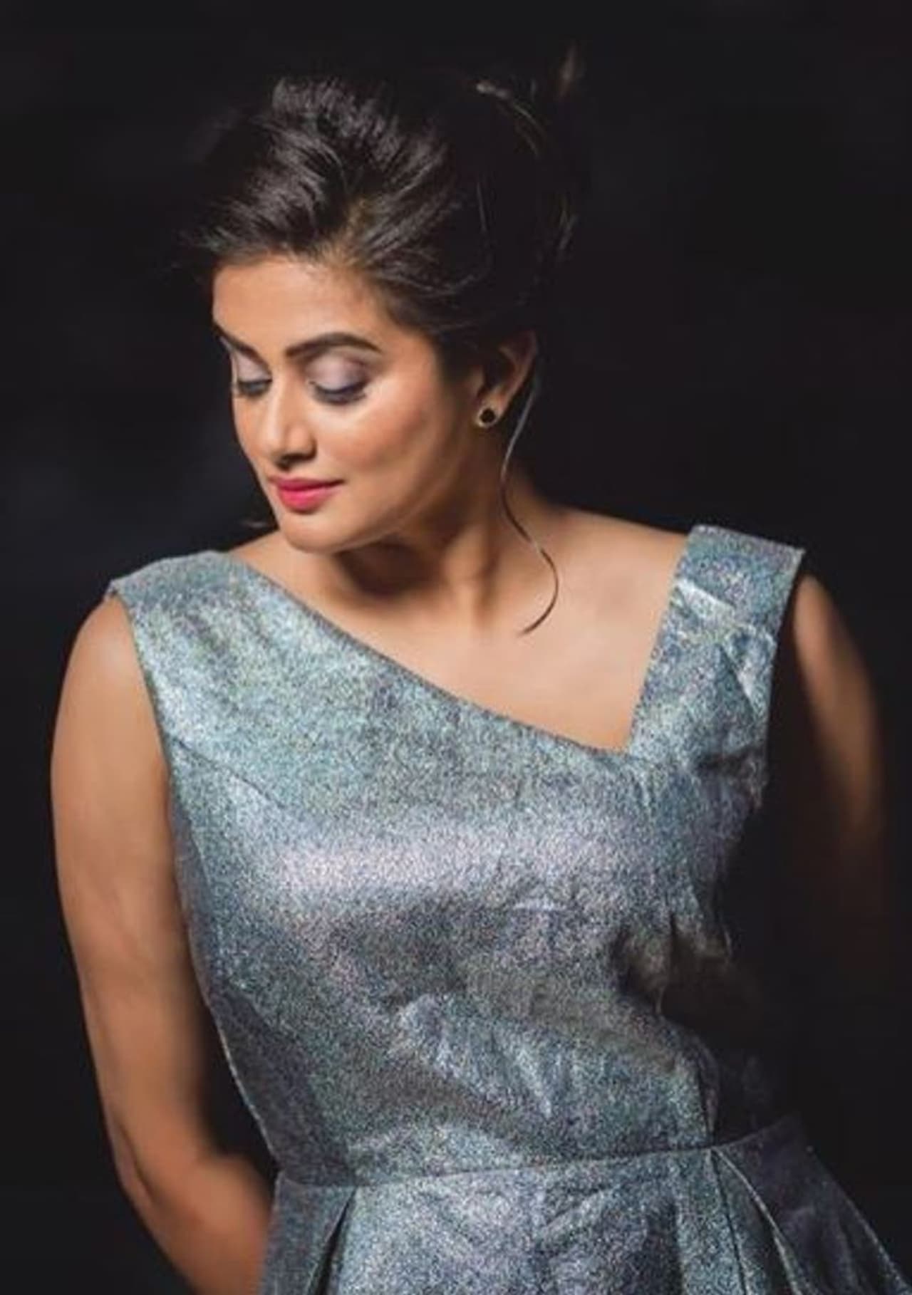 ಪ್ರಿಯಾಮಣಿ ಮೂಲತಃ ಬೆಂಗಳೂರಿನವರು. ಪ್ರಿಯಾಮಣಿ ಮೂಲತಃ ಬೆಂಗಳೂರಿನವರು.