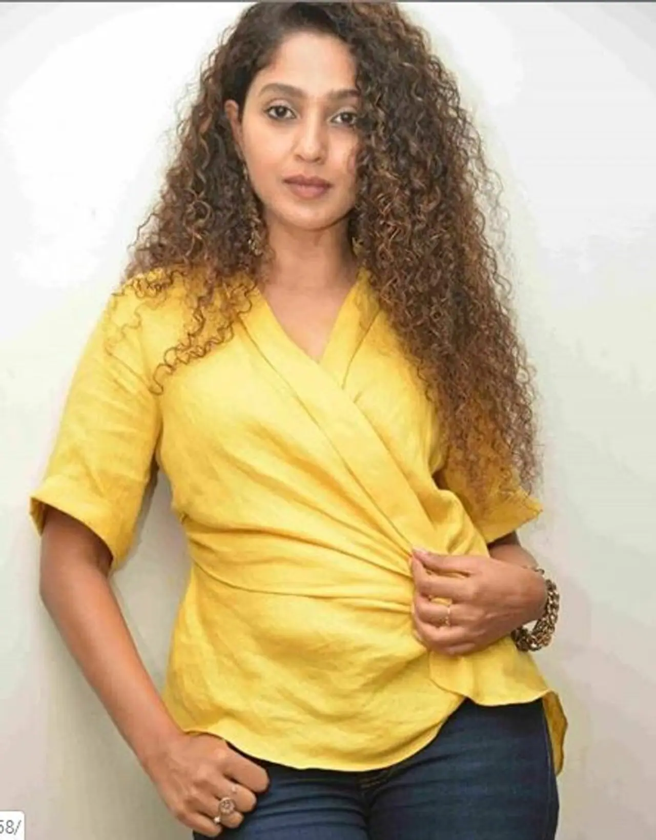 <p>ನಟಿ ಸುಮನ್‌ ರಂಗನಾಥನ್‌ ಮೊದಲ ಮದುವೆ ಹಾಗೂ ರಿಲೆಷಮ್‌ಶಿಪ್‌ಗಳು ತುಂಬಾ ಸದ್ದು ಮಾಡಿತ್ತು. ಇಲ್ಲಿದೆ ನೋಡಿ ಡಿಟೇಲ್ಸ್‌.</p>