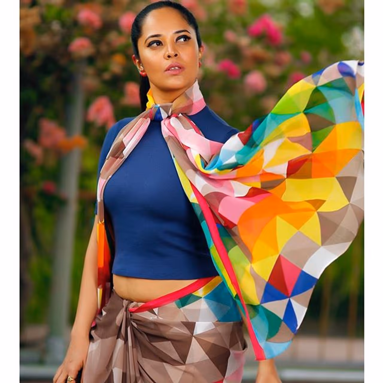 (Courtesy: Instagram)ఇటీవల అనసూయ క్షణం, సోగ్గాడే చిన్నినాయనా లాంటి చిత్రాల్లో నటించింది. (Courtesy: Instagram)ఇటీవల అనసూయ క్షణం, సోగ్గాడే చిన్నినాయనా లాంటి చిత్రాల్లో నటించింది.