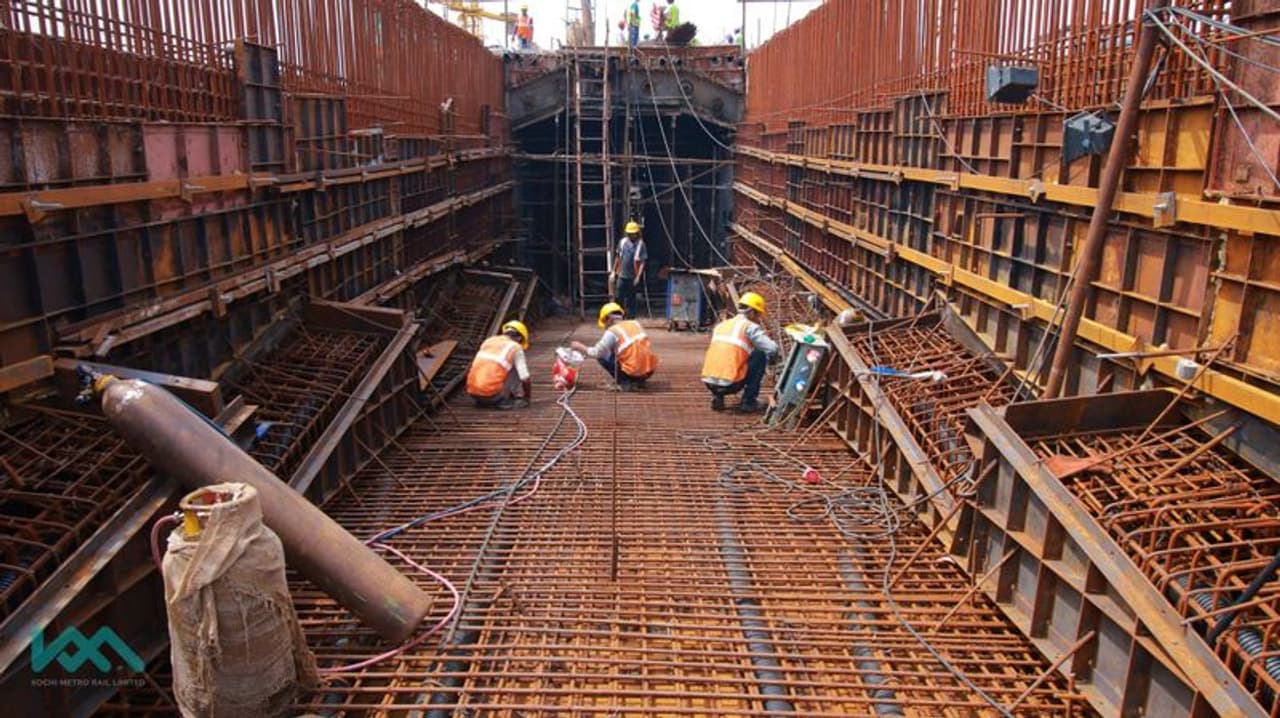 രണ്ട് വര്ഷം പിന്നിടുമ്പോഴേക്കും വരവും ചെലവും ഒന്നാക്കി കൊച്ചി മെട്രോ രണ്ട് വര്ഷം പിന്നിടുമ്പോഴേക്കും വരവും ചെലവും ഒന്നാക്കി കൊച്ചി മെട്രോ