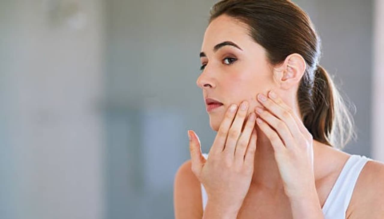 <p>Oiliness, heat rashes, pigmentation and pimples are just a few of the summer skincare woes that one has to deal with. While it may seem that hiding away in your houses is the best way to protect yourself from sun damage, there is a lot more that you can do.</p> <p>Oiliness, heat rashes, pigmentation and pimples are just a few of the summer skincare woes that one has to deal with. While it may seem that hiding away in your houses is the best way to protect yourself from sun damage, there is a lot more that you can do.</p>