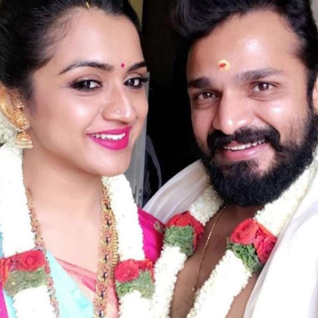 ವಿಜಯ್ ರಾಘವೇಂದ್ರ ಪತ್ನಿಯ ಹೆಸರು ಸ್ಪಂದನ.