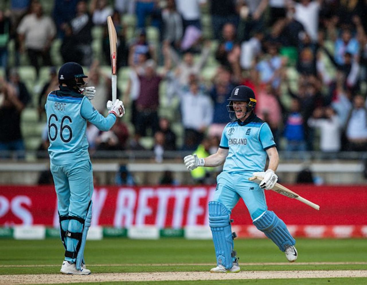 <p>ఇంగ్లాండ్, ఆస్ట్రేలియా జట్లతో పాటు వెస్టిండీస్, శ్రీలంక వంటి జట్లు కూడా వన్డే, టీ20 ఫార్మాట్లకు ఓ కెప్టెన్, టెస్టు ఫార్మాట్కి మరో కెప్టెన్ పద్ధతిని అనుసరిస్తున్నాయి.</p> <p>ఇంగ్లాండ్, ఆస్ట్రేలియా జట్లతో పాటు వెస్టిండీస్, శ్రీలంక వంటి జట్లు కూడా వన్డే, టీ20 ఫార్మాట్లకు ఓ కెప్టెన్, టెస్టు ఫార్మాట్కి మరో కెప్టెన్ పద్ధతిని అనుసరిస్తున్నాయి.</p>