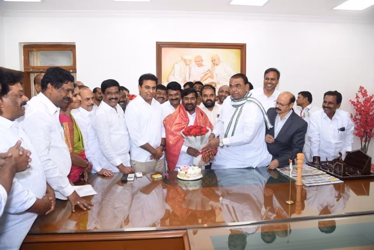 విద్యాశాఖ మంత్రి జగదీశ్ రెడ్డి పుట్టినరోజు వేడుకలు విద్యాశాఖ మంత్రి జగదీశ్ రెడ్డి పుట్టినరోజు వేడుకలు