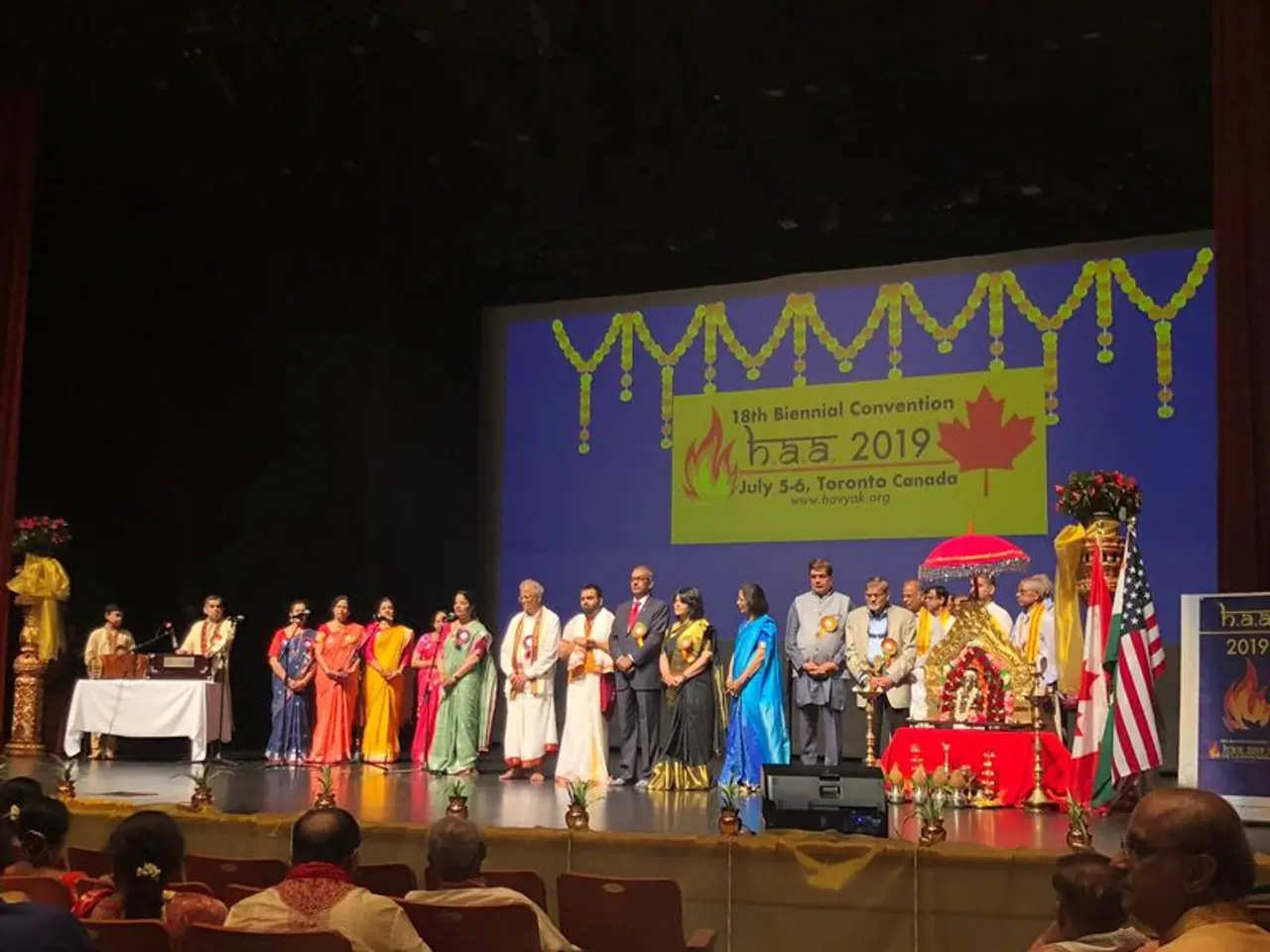 ಅಮೆರಿಕ ಖಂಡದಲ್ಲಿ ನೆಲೆಸಿರುವ ಹವ್ಯಕ ಭಾಷಿಕರನ್ನು ಒಂದೆಡೆ ಸೇರಿಸಿ ಸಂಭ್ರಮಿಸುವ ದ್ವೈವಾರ್ಷಿಕ ಹವ್ಯಕ ಸಮ್ಮೇಳನ ಅಮೆರಿಕ ಖಂಡದಲ್ಲಿ ನೆಲೆಸಿರುವ ಹವ್ಯಕ ಭಾಷಿಕರನ್ನು ಒಂದೆಡೆ ಸೇರಿಸಿ ಸಂಭ್ರಮಿಸುವ ದ್ವೈವಾರ್ಷಿಕ ಹವ್ಯಕ ಸಮ್ಮೇಳನ