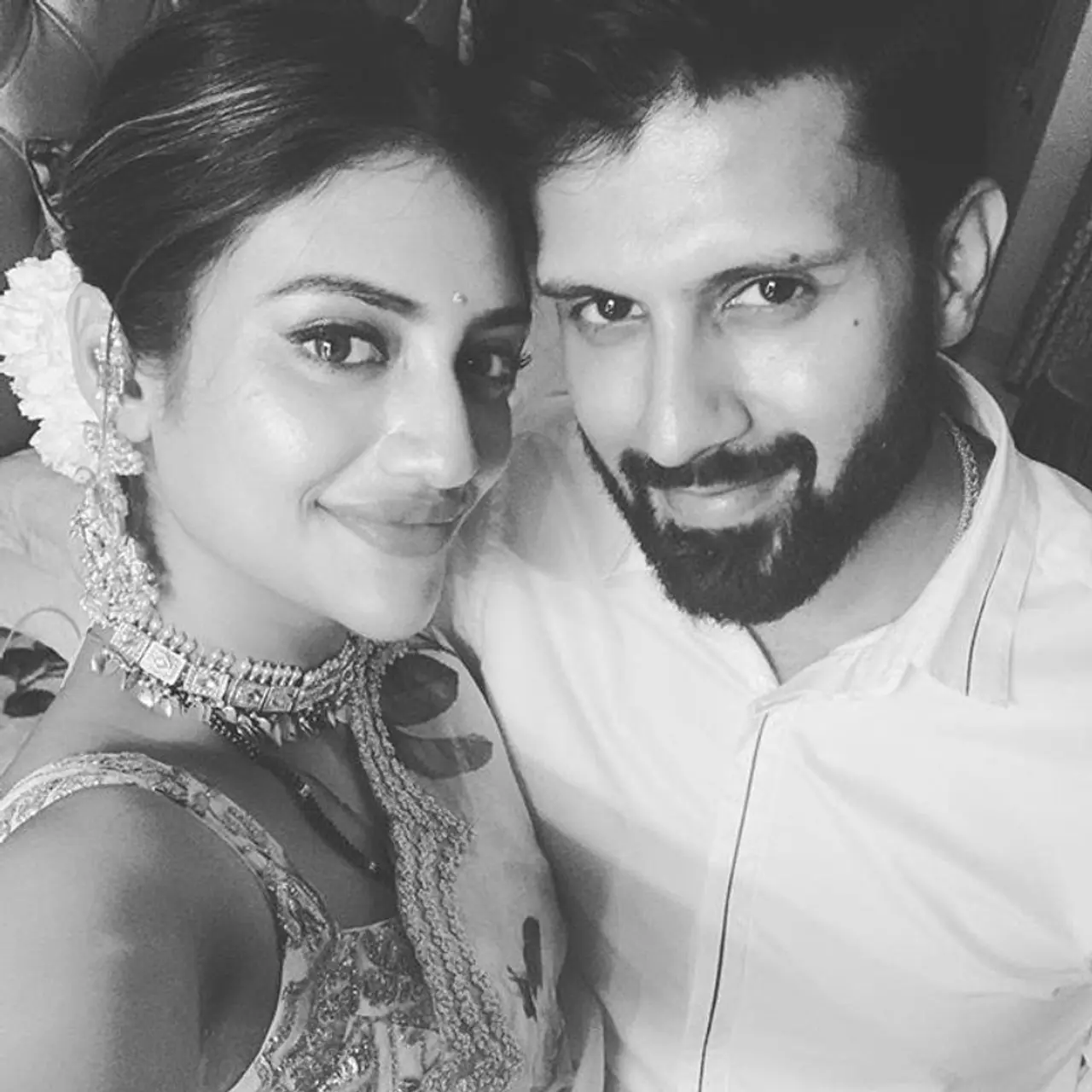 हाल ही में उन्होंने अपने चाहने वालों के लिए पति निखिल जैन के साथ अपनी कई तस्वीरें इंस्टाग्राम में शेयर की है।