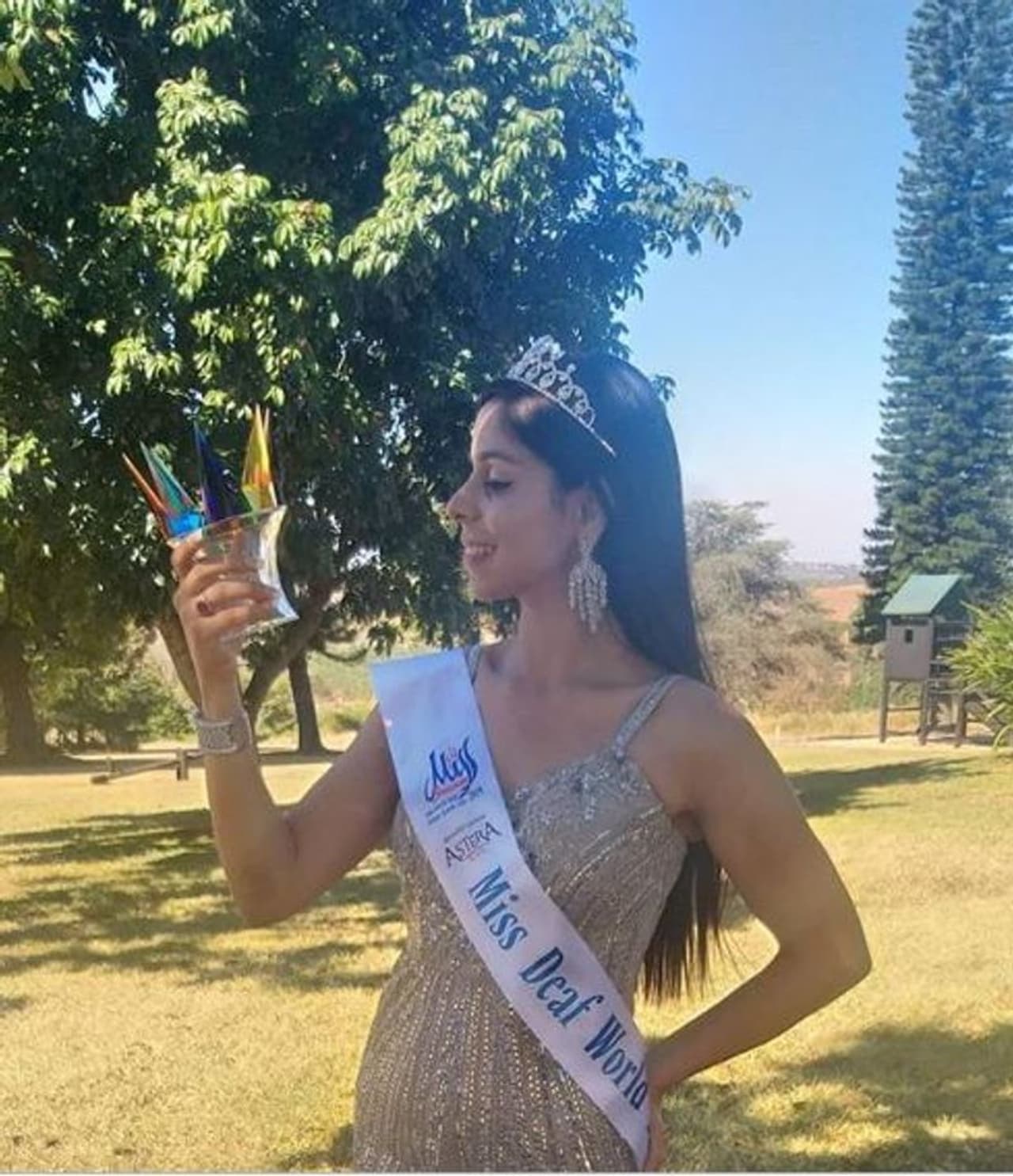 21 ವರ್ಷದ ವಿದಿಶಾ ಬಾಲಿಯನ್ ಉತ್ತರ ಪ್ರದೇಶದ ಮುಜಫ್ಫರ್ ನಗರದಾಕೆ 21 ವರ್ಷದ ವಿದಿಶಾ ಬಾಲಿಯನ್ ಉತ್ತರ ಪ್ರದೇಶದ ಮುಜಫ್ಫರ್ ನಗರದಾಕೆ